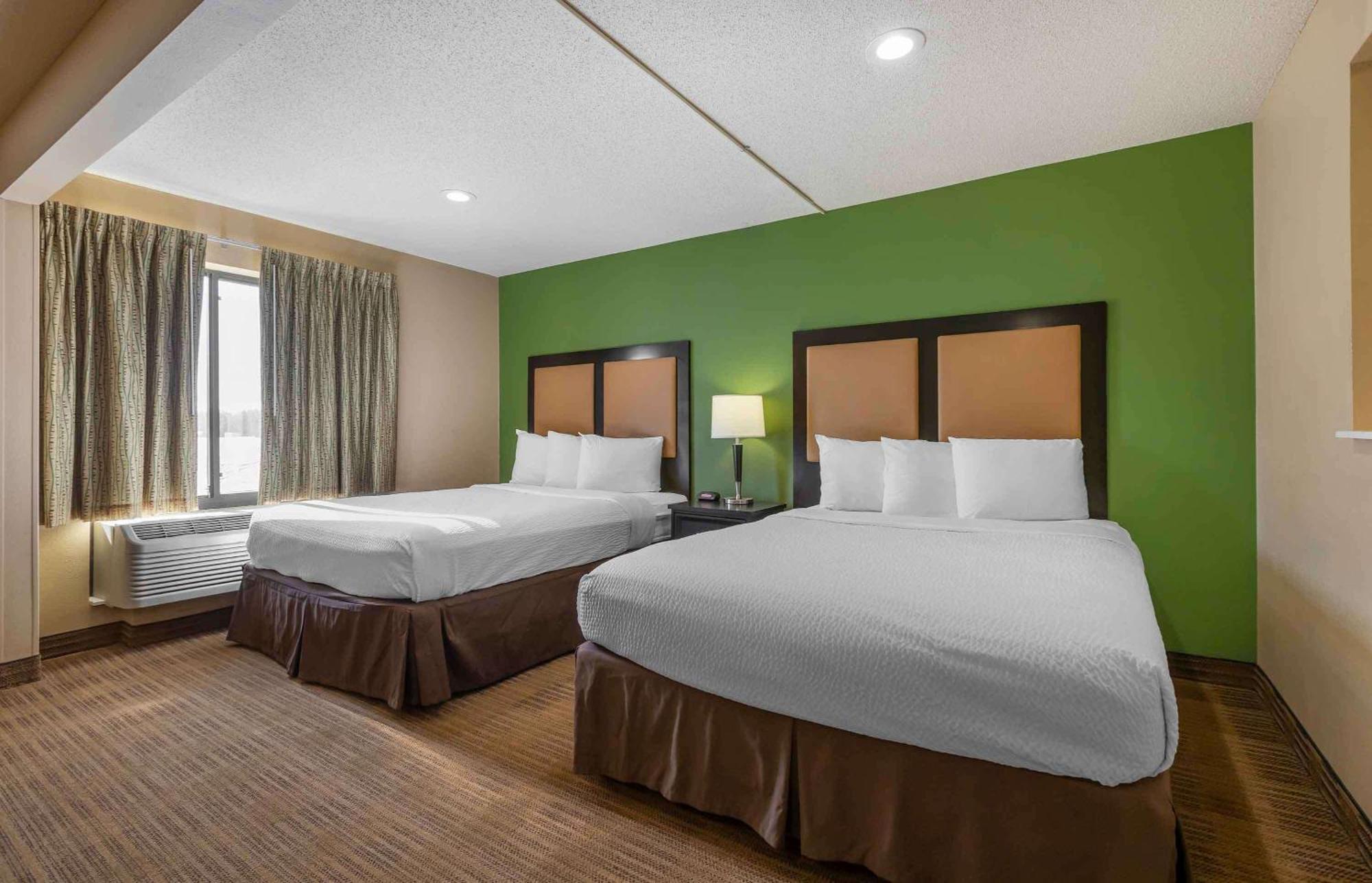 Extended America - - Six Flags Hotel Arlington