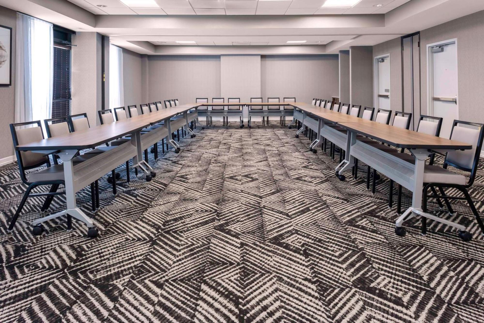 Hyatt Place-dallas/arlington 3*