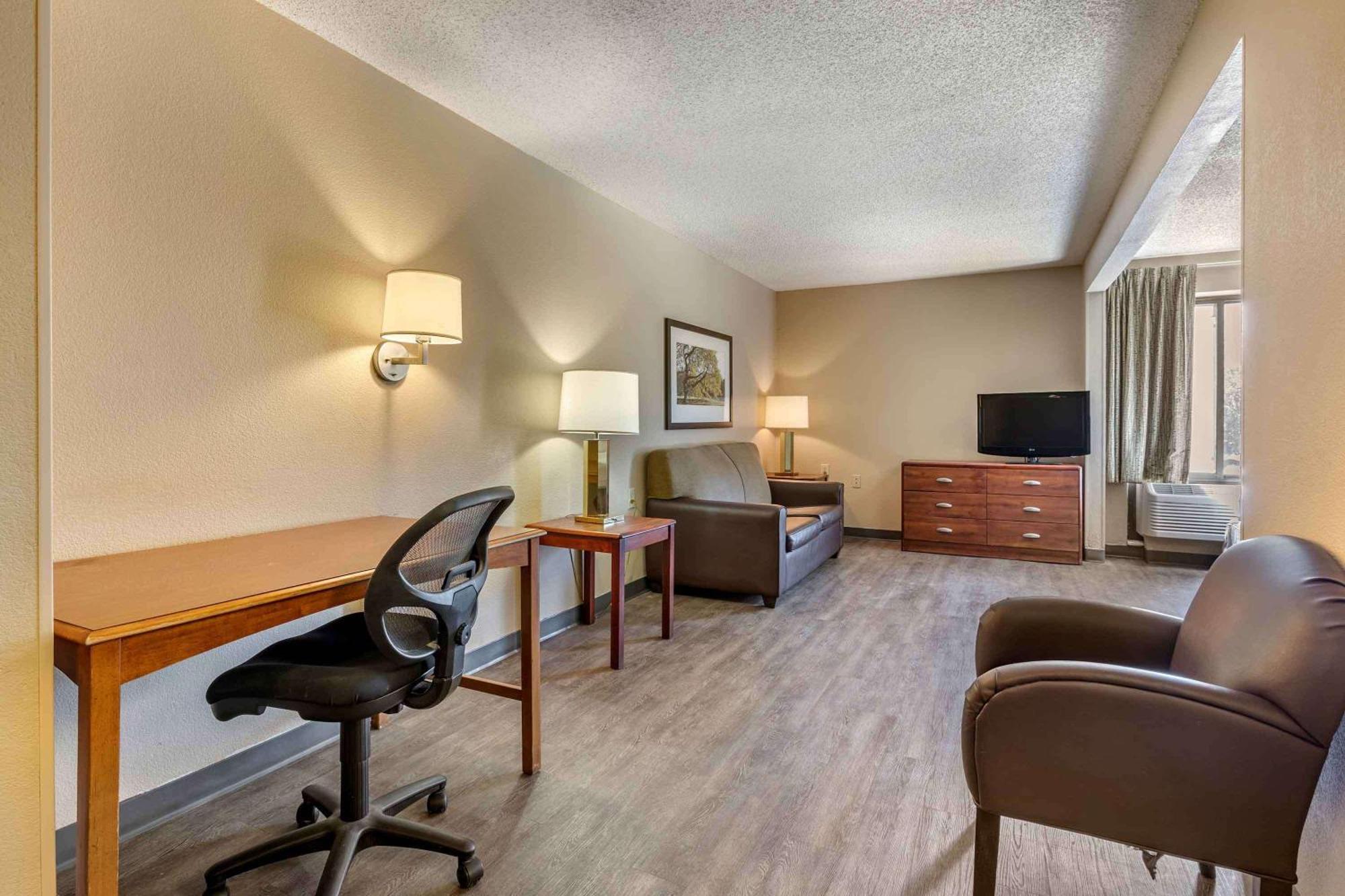 Hotel Extended America - - Six Flags Arlington