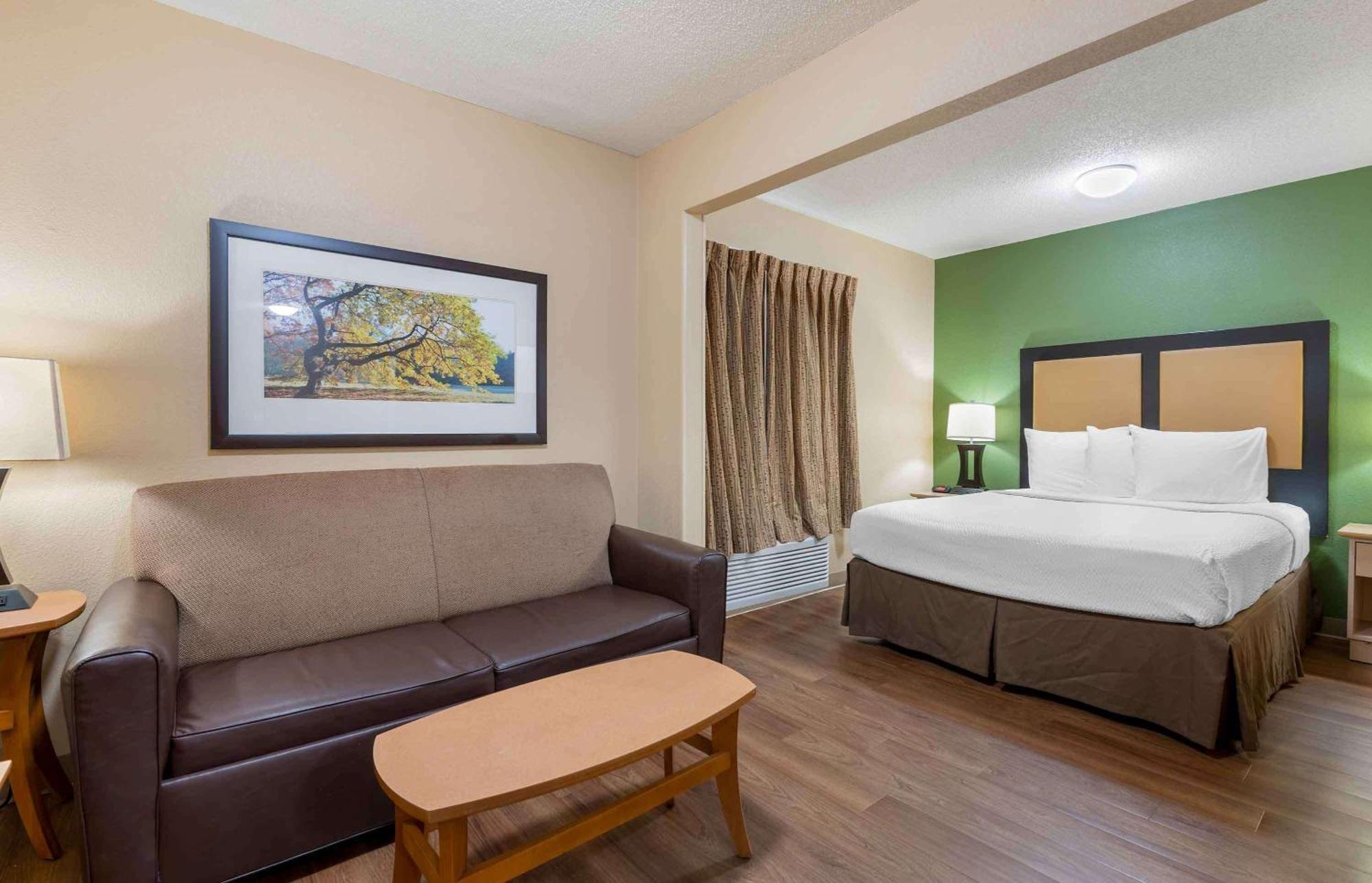 Hotel Extended America - - Six Flags
