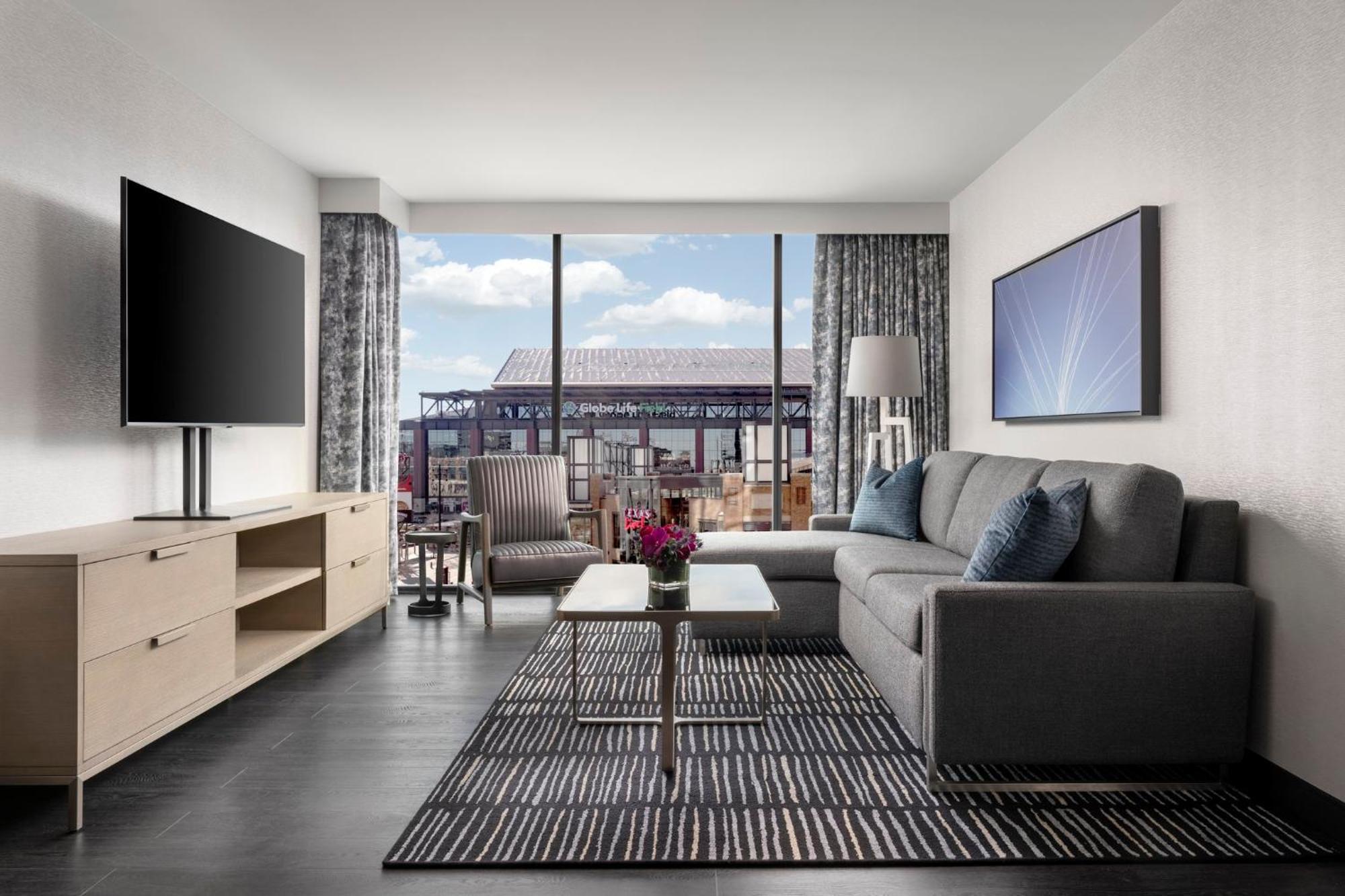 Loews Hotel 4*