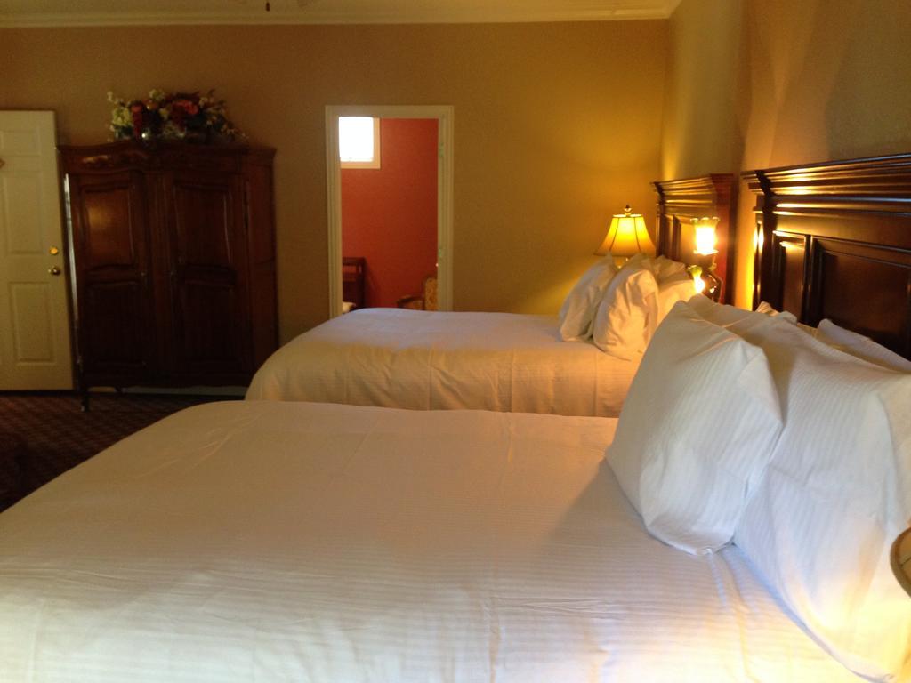 The Sanford House & Inn Arlington