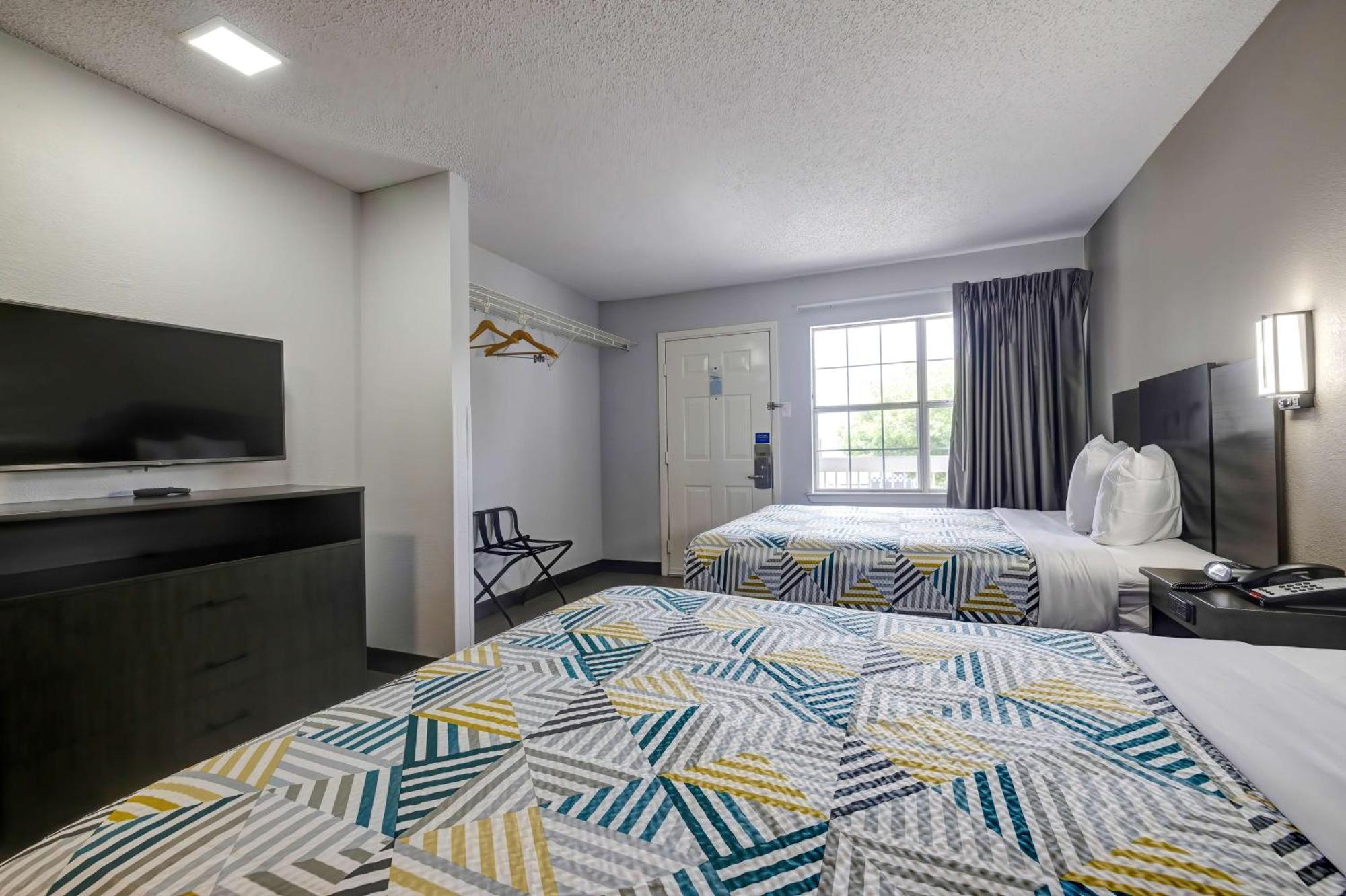 Hotel 6-arlington, Tx - South - Dallas