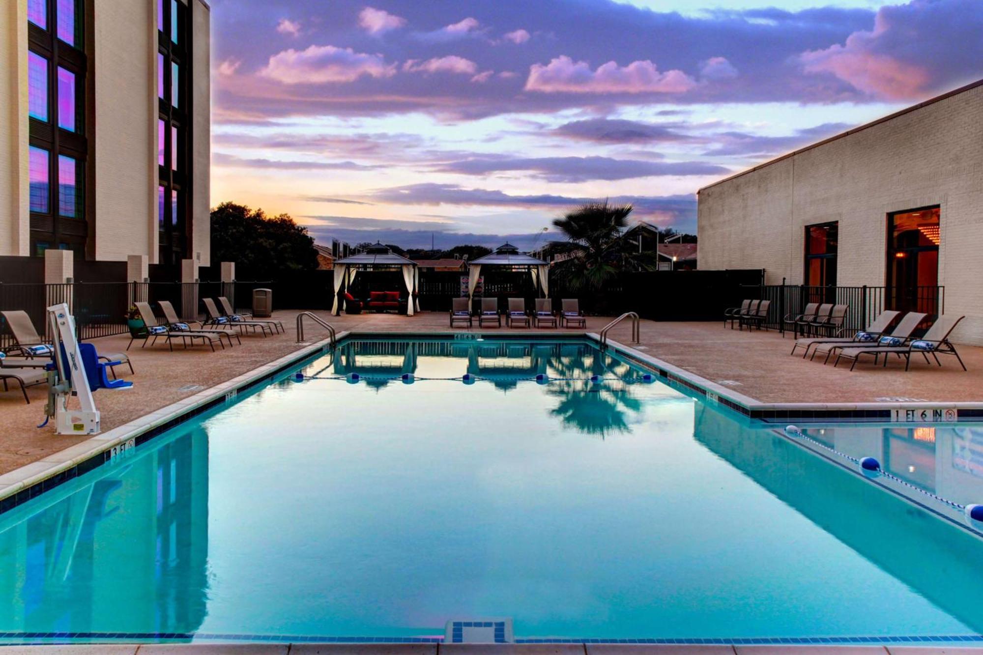 Hotel Doubletree By Hilton Dfw South