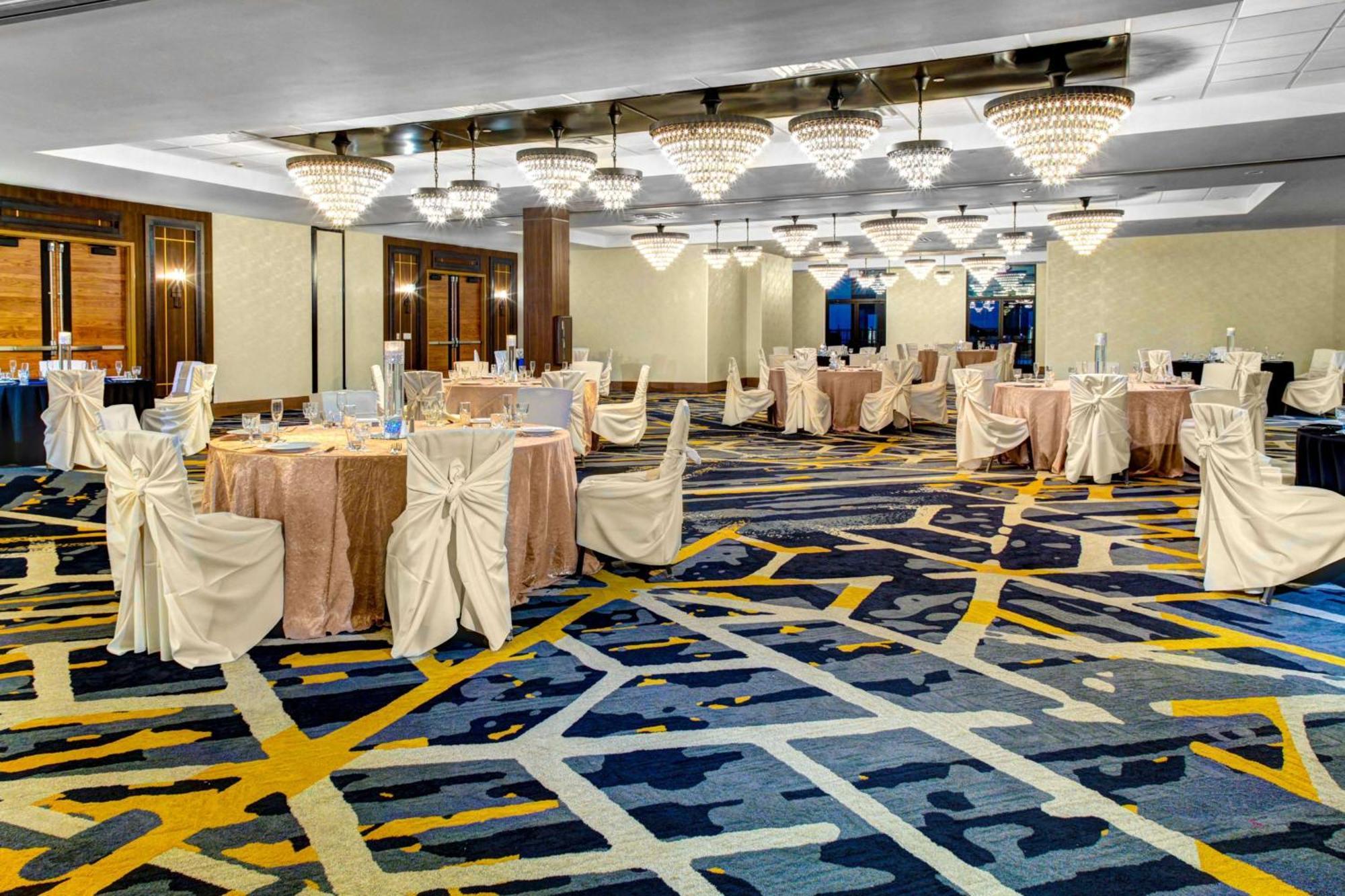 Hotel Doubletree By Hilton Dfw South 4*