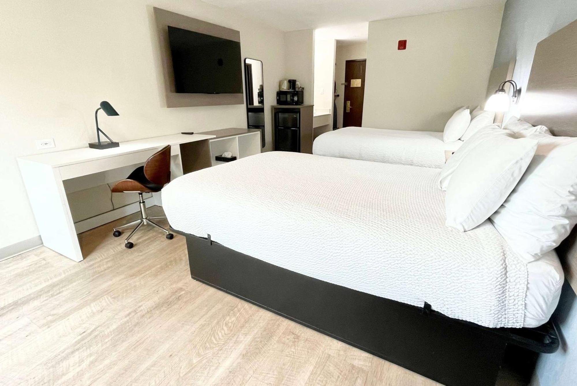 Days By Wyndham Hotel Arlington