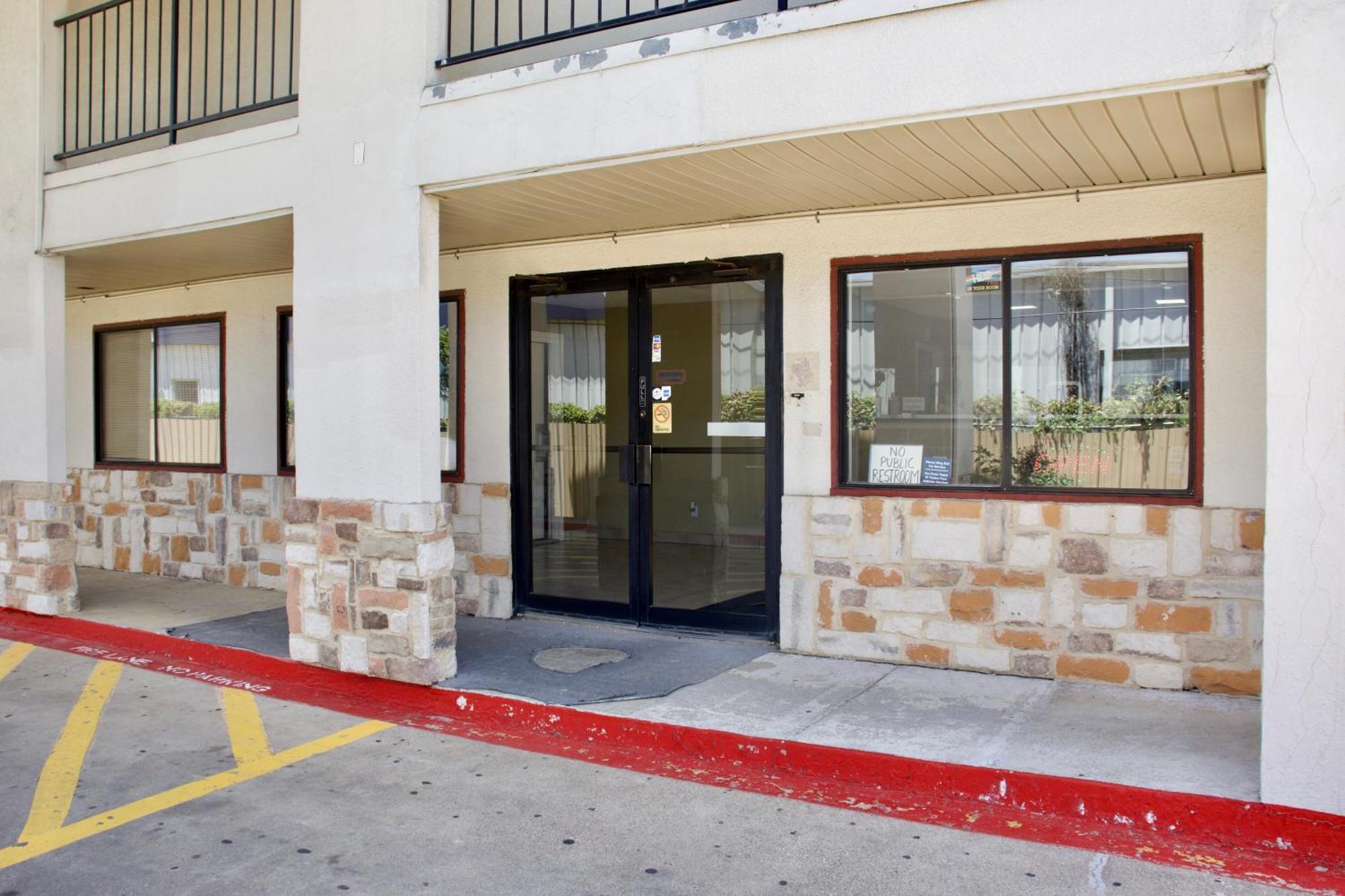 Motel Executive Of Arlington, Near At&t Stadium