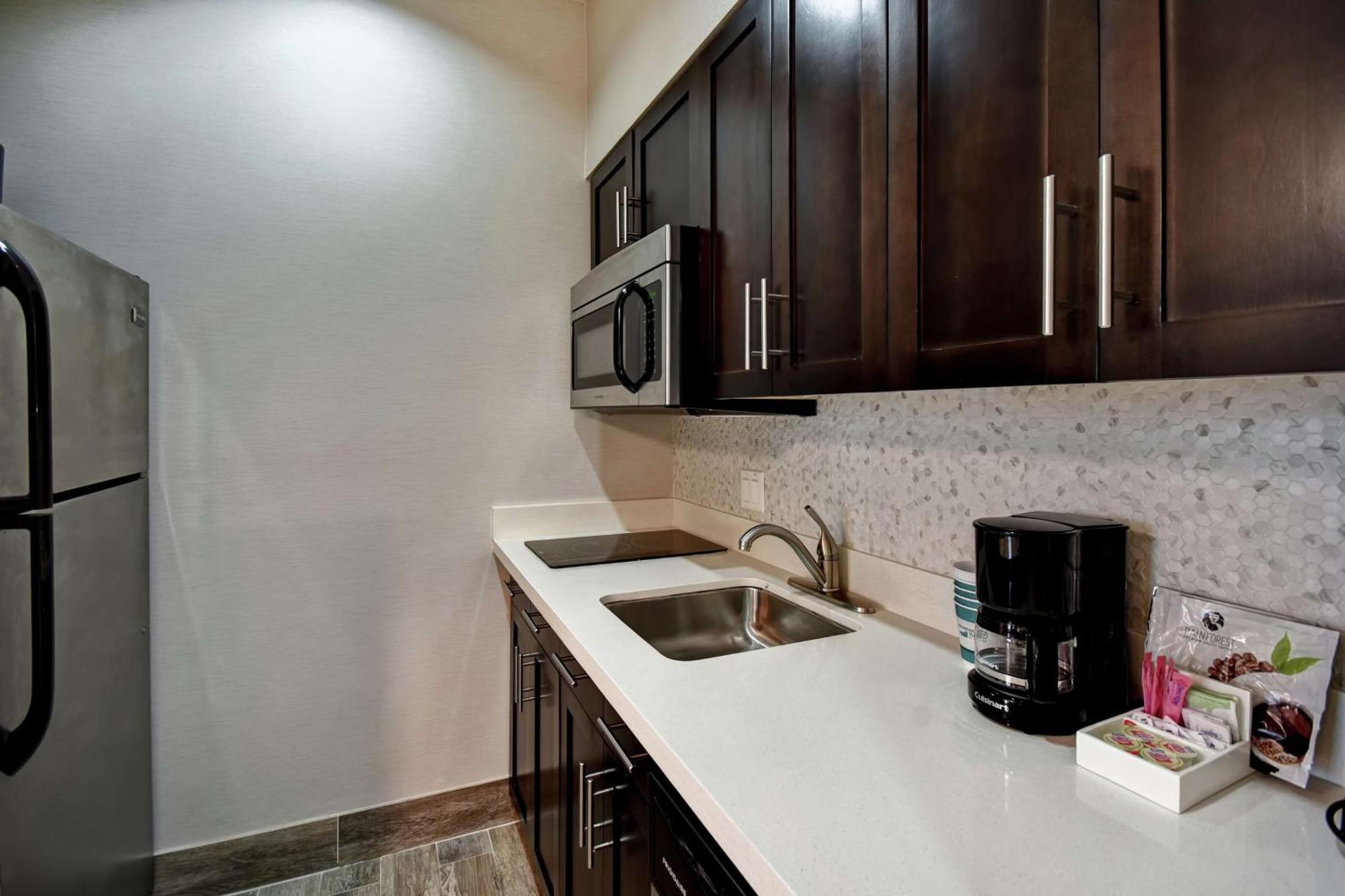 Hotel Homewood By Hilton Dallas South 3*