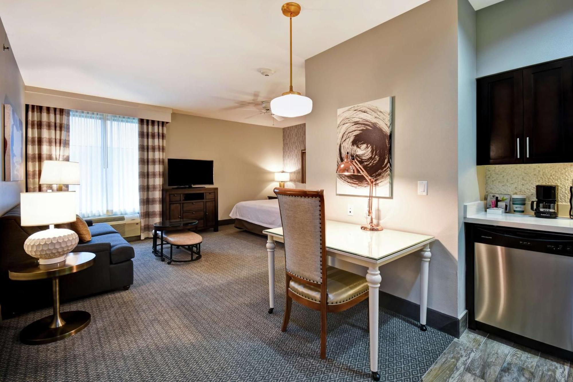 Hotel Homewood By Hilton Dallas South Arlington