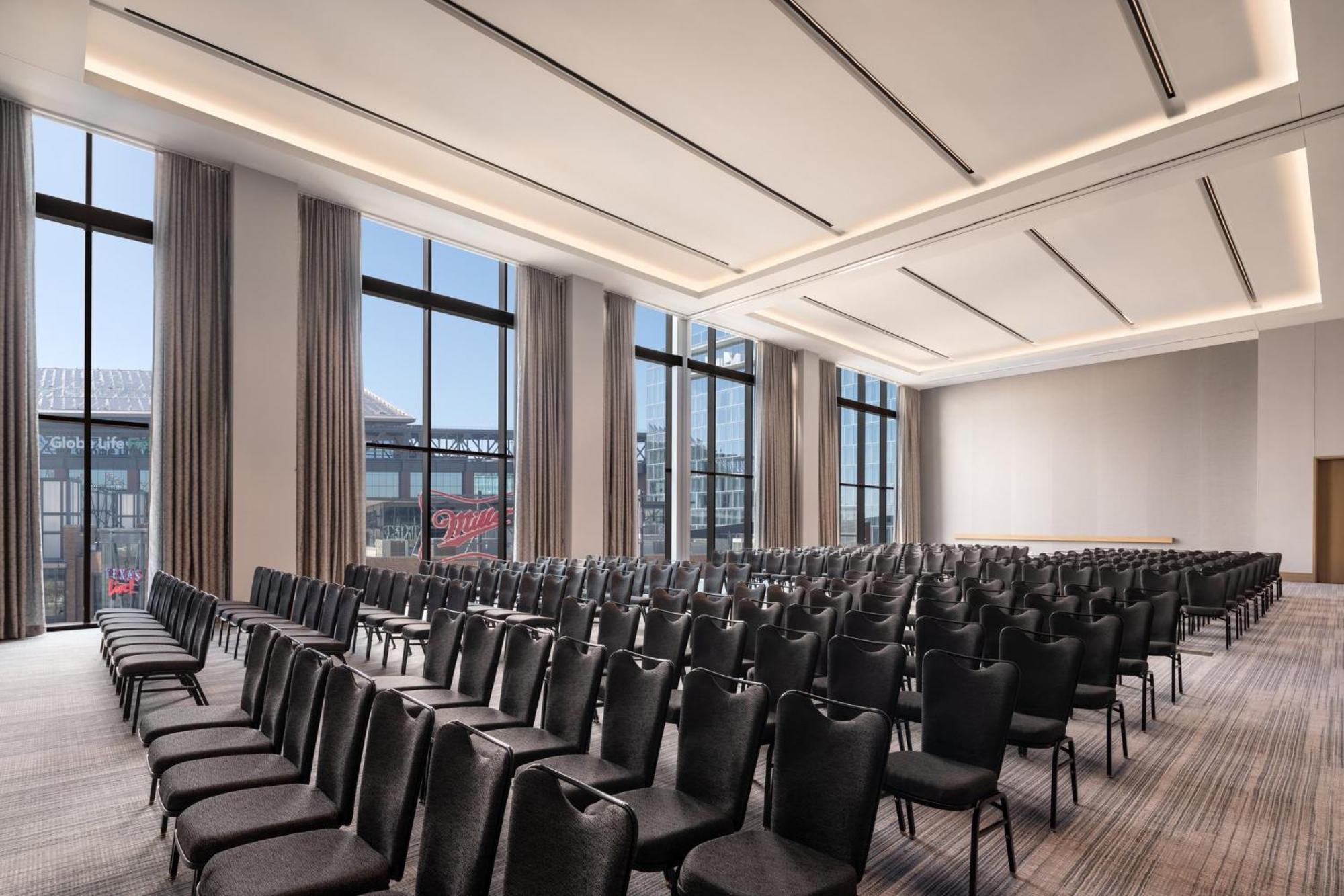 Loews Arlington