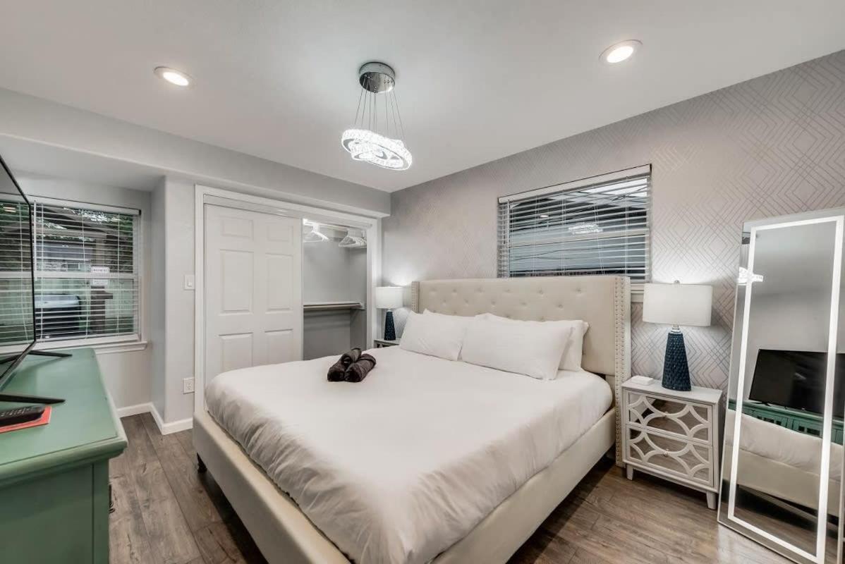 Luxury W Hot Tub Near At&t Stadium