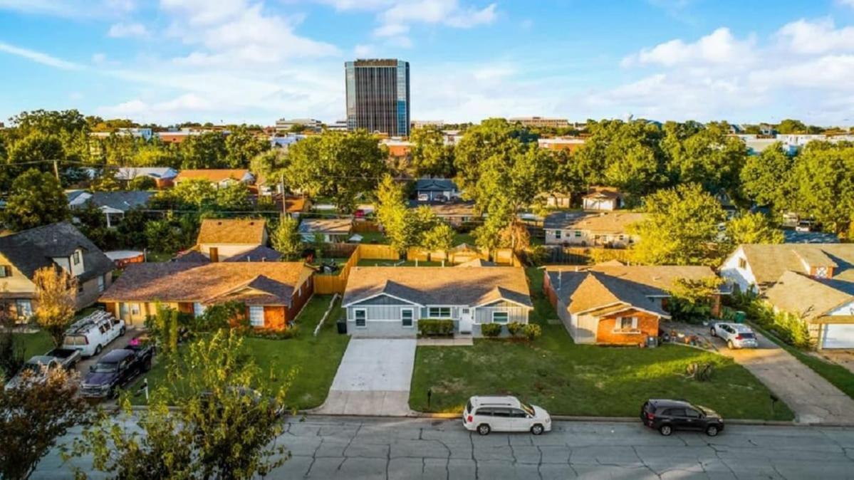 Holiday home Luxury W Hot Tub Near At&t Stadium