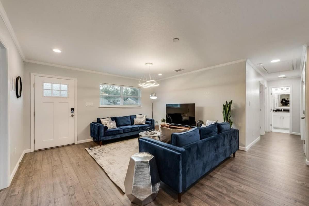 Holiday home Luxury W Hot Tub Near At&t Stadium *