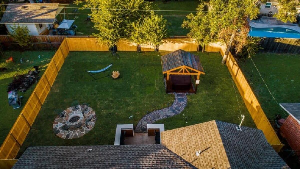 Holiday home Luxury W Hot Tub Near At&t Stadium *