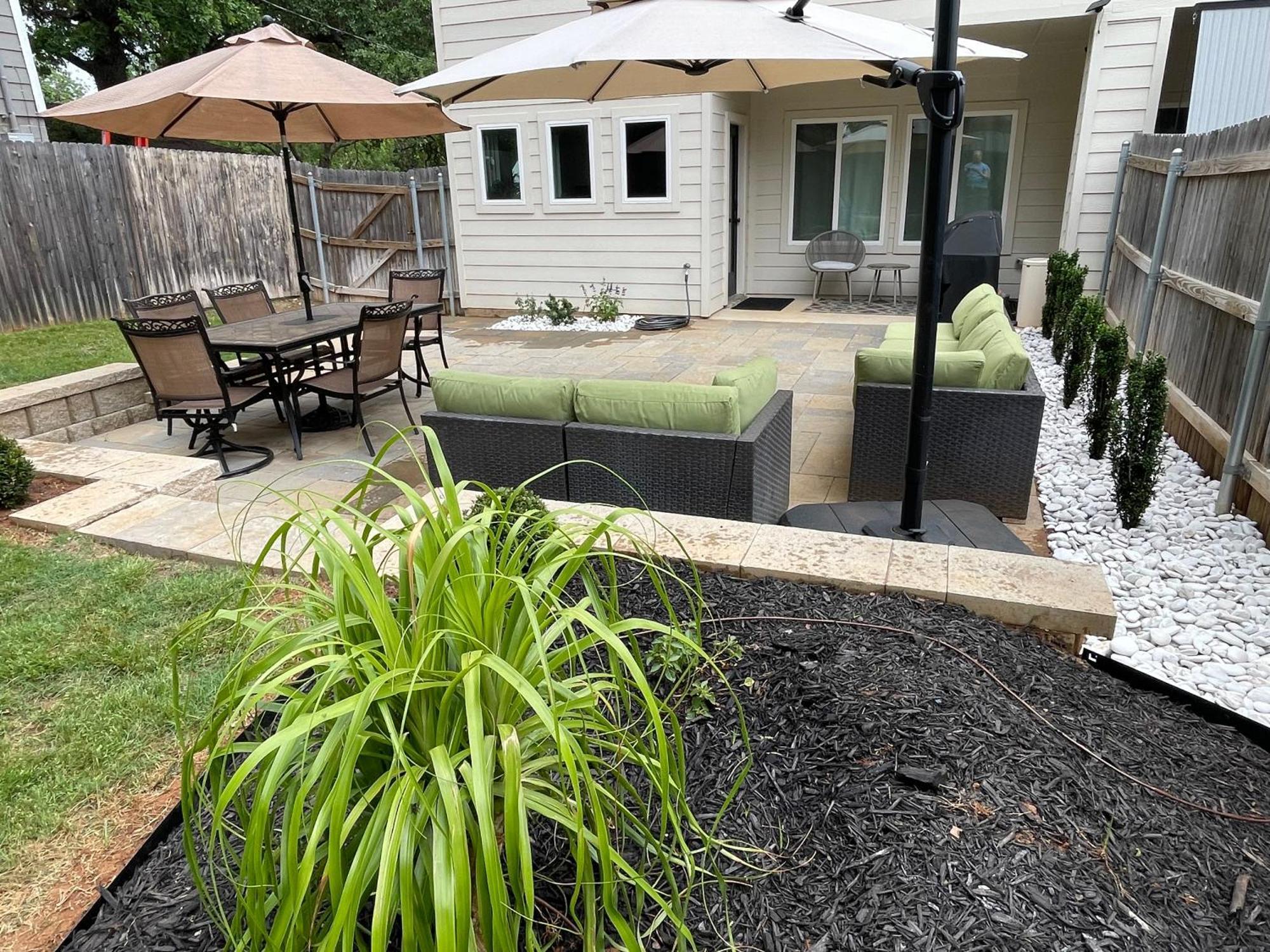 Stylish Townhome Near At&t Stadium, Globe Life, Six Flags & Arlington
