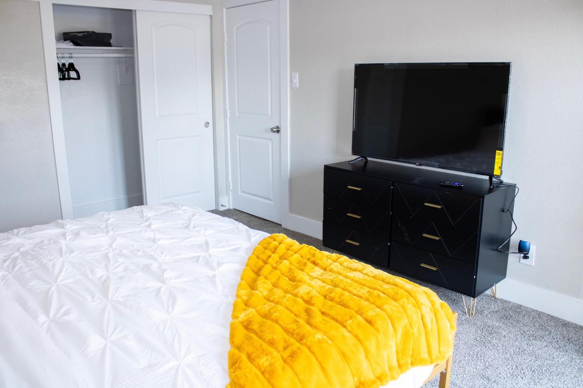Walk To At&t Stadium , Globelife From Cozy 2bd/ba * Arlington