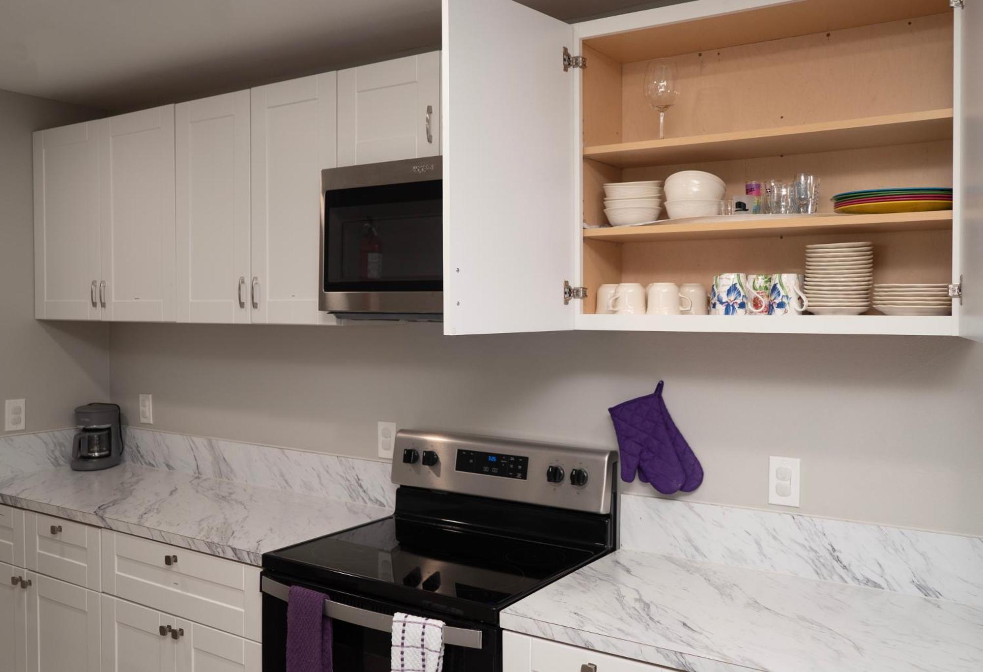 Apartment Fun-filled Retreat Near Six Flags For 15 People Arlington