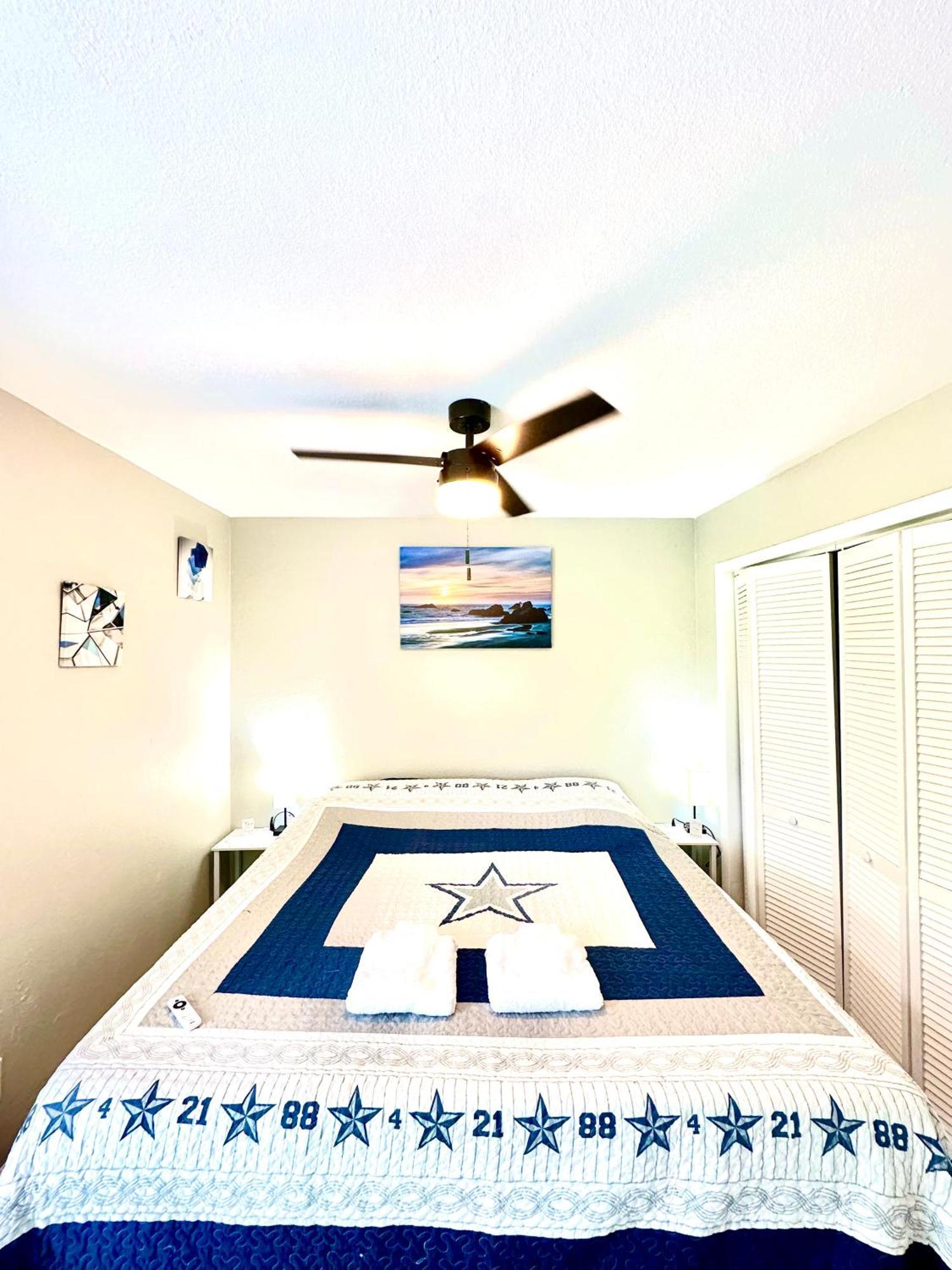 Fun-filled Retreat Near Six Flags For 15 People * Arlington