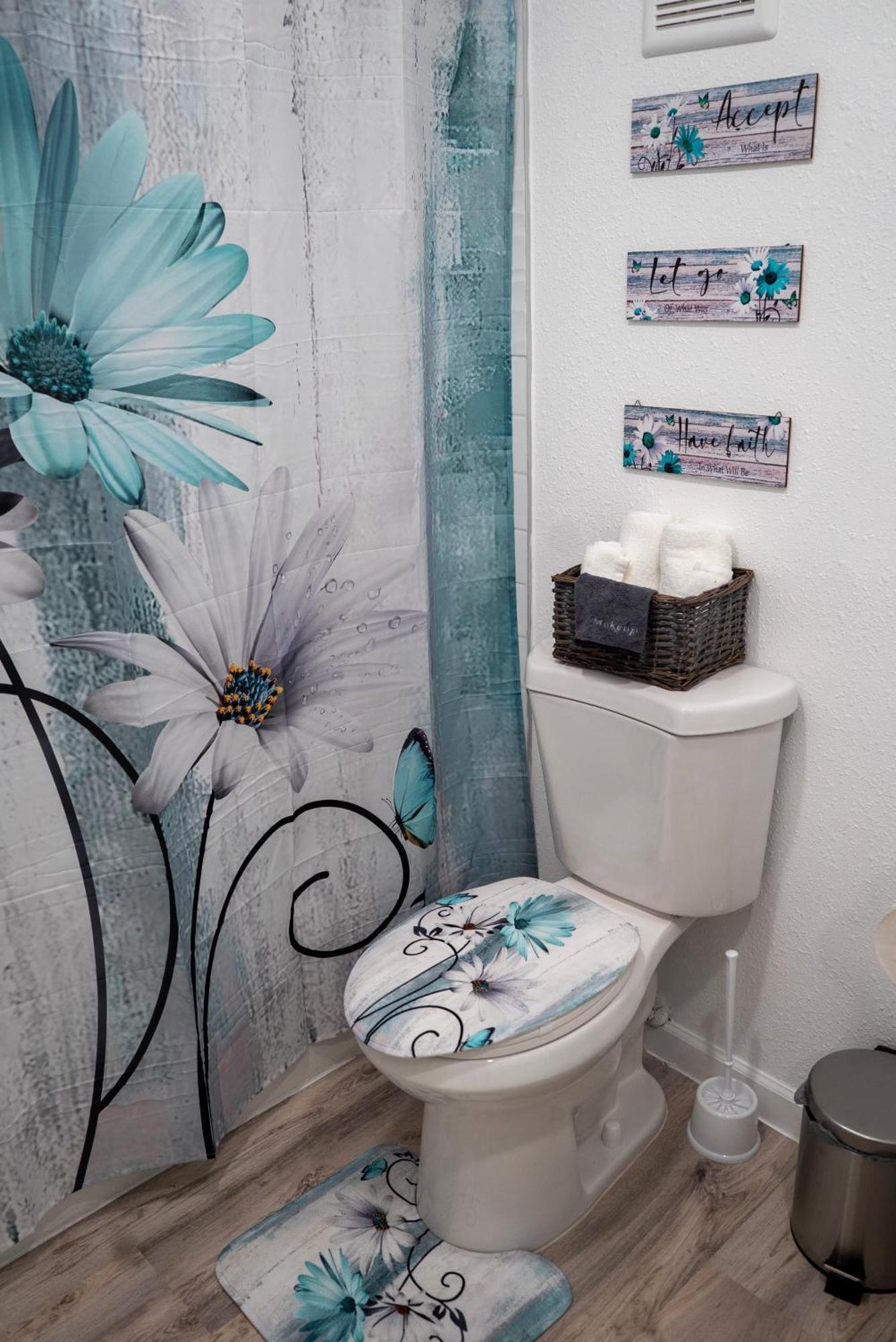 Fun-filled Retreat Near Six Flags For 15 People