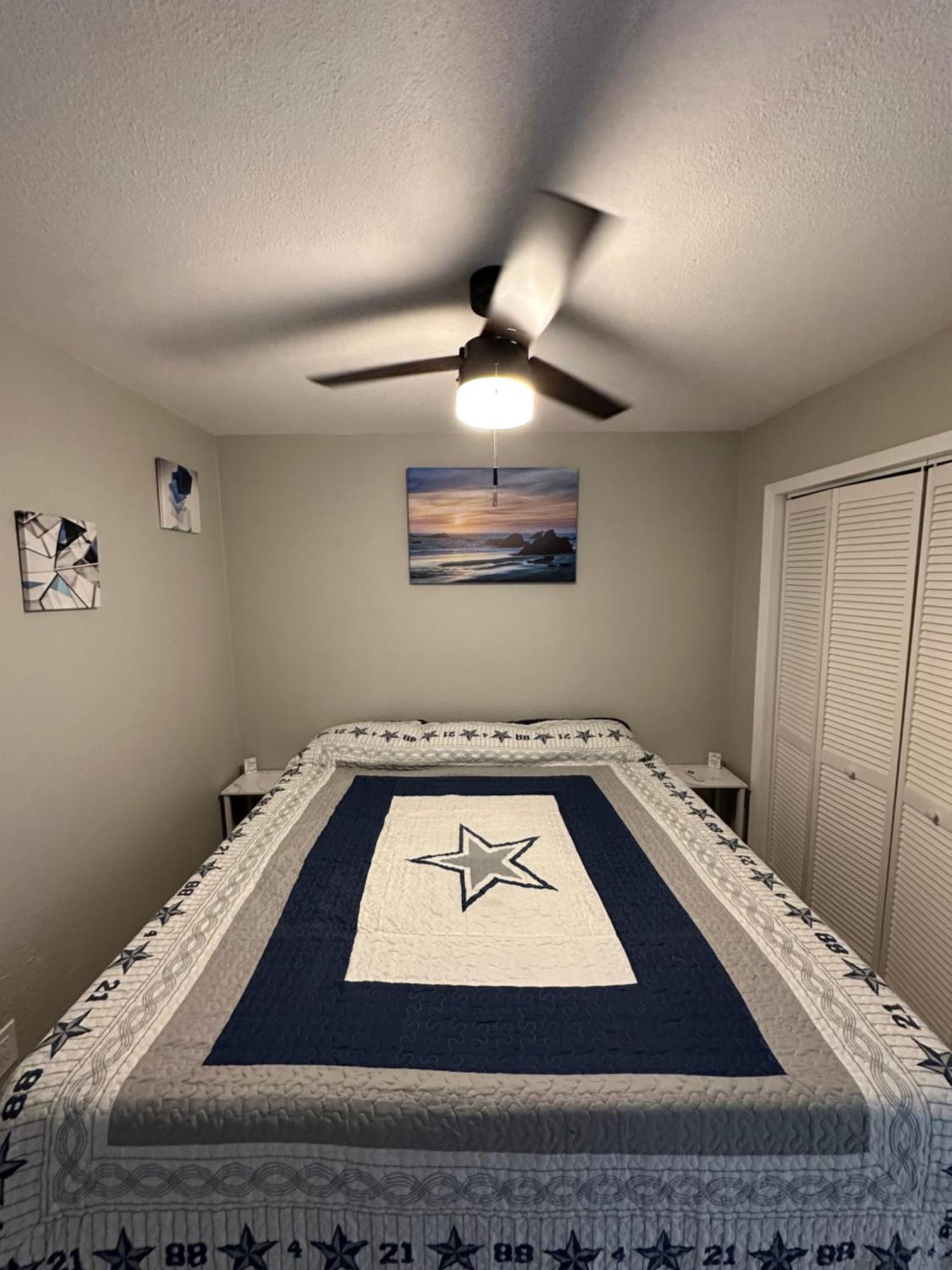 Apartment Fun-filled Retreat Near Six Flags For 15 People
