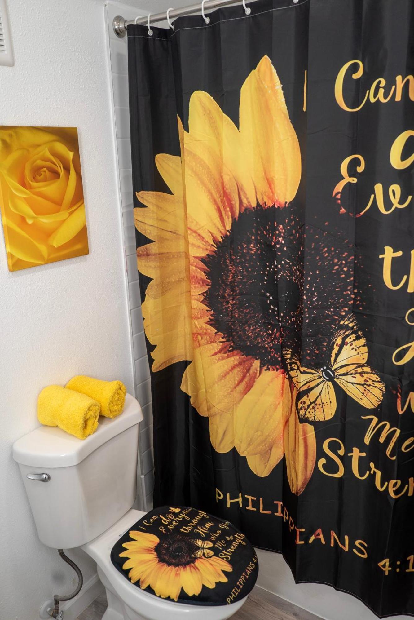 Fun-filled Retreat Near Six Flags For 15 People Apartment Arlington