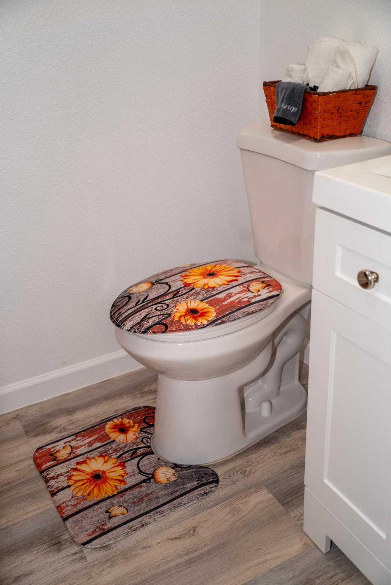 Fun-filled Retreat Near Six Flags For 15 People Apartment Arlington