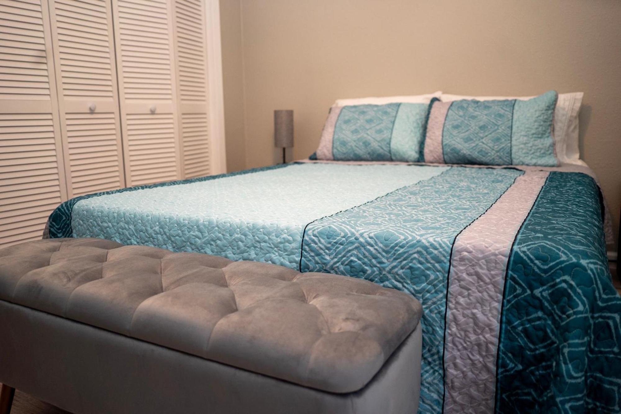 Fun-filled Retreat Near Six Flags For 15 People * Arlington