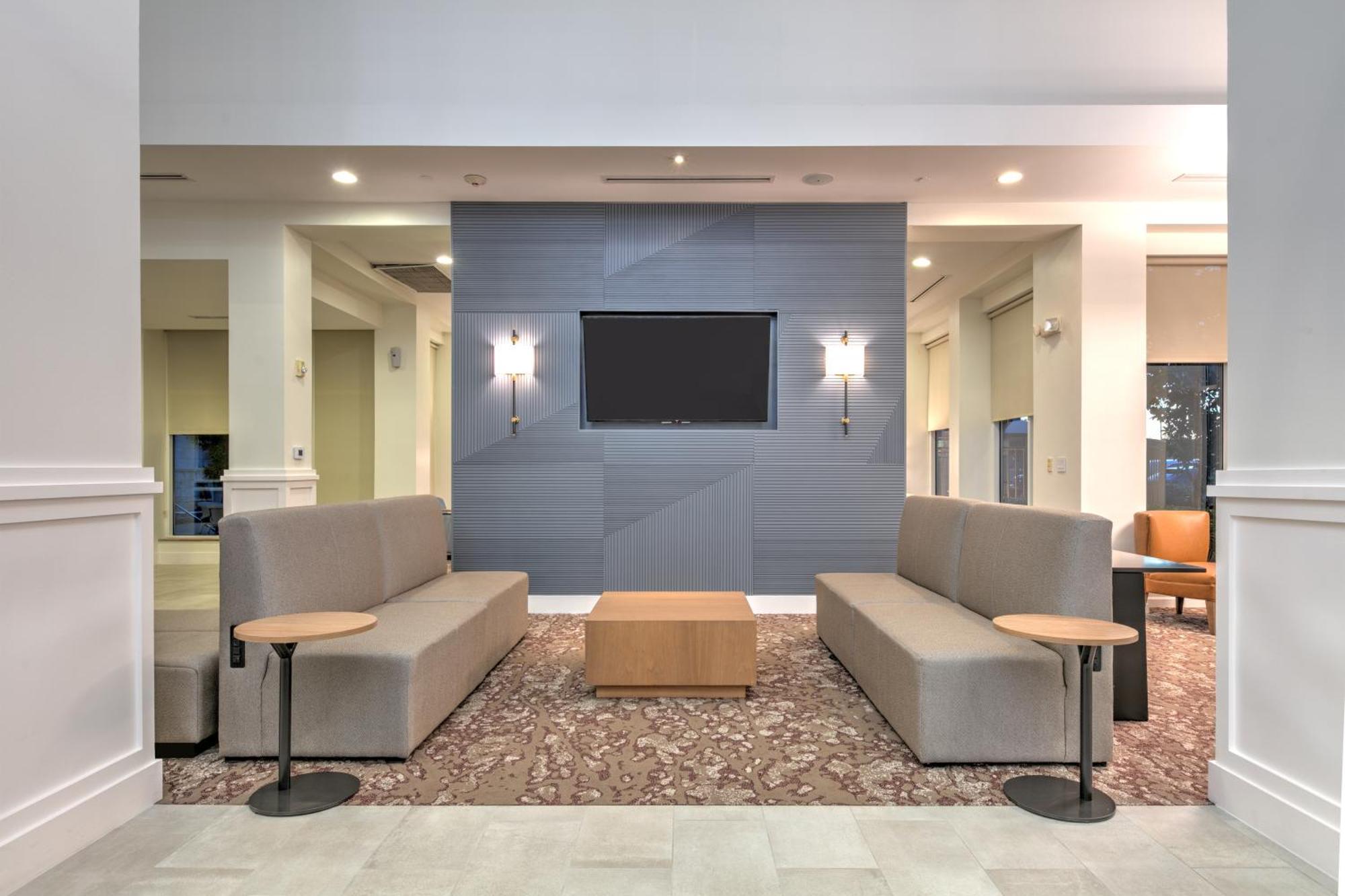 Hilton Garden Dallas Arlington