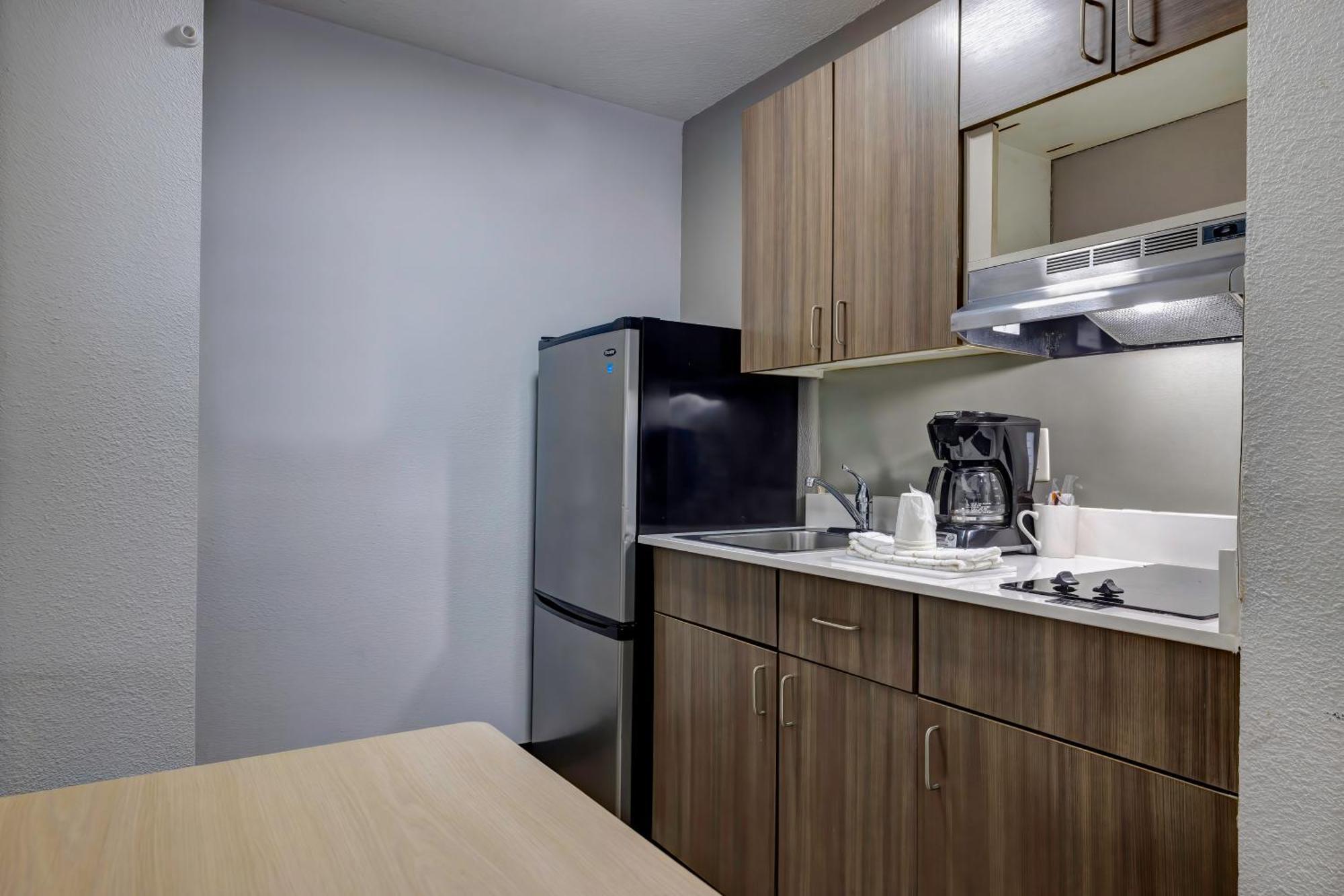 Hotel 6-arlington, Tx - South - Dallas