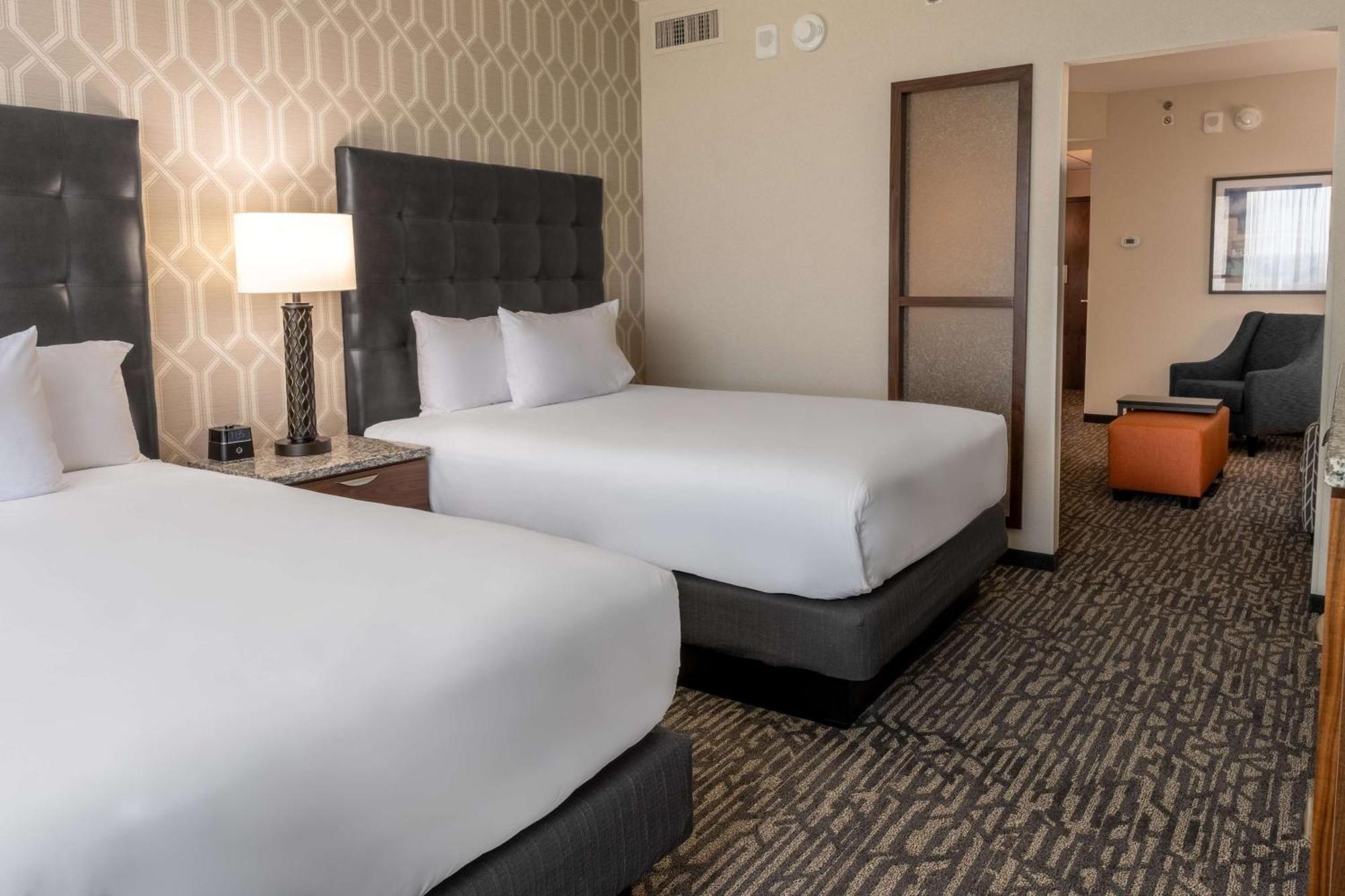 Hotel Drury Plaza Dallas 3*