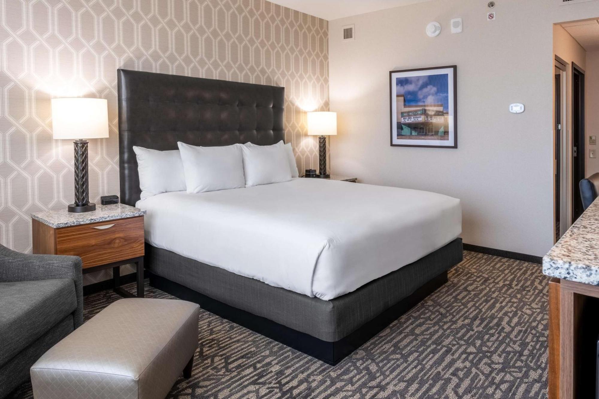 Drury Plaza Dallas 3*