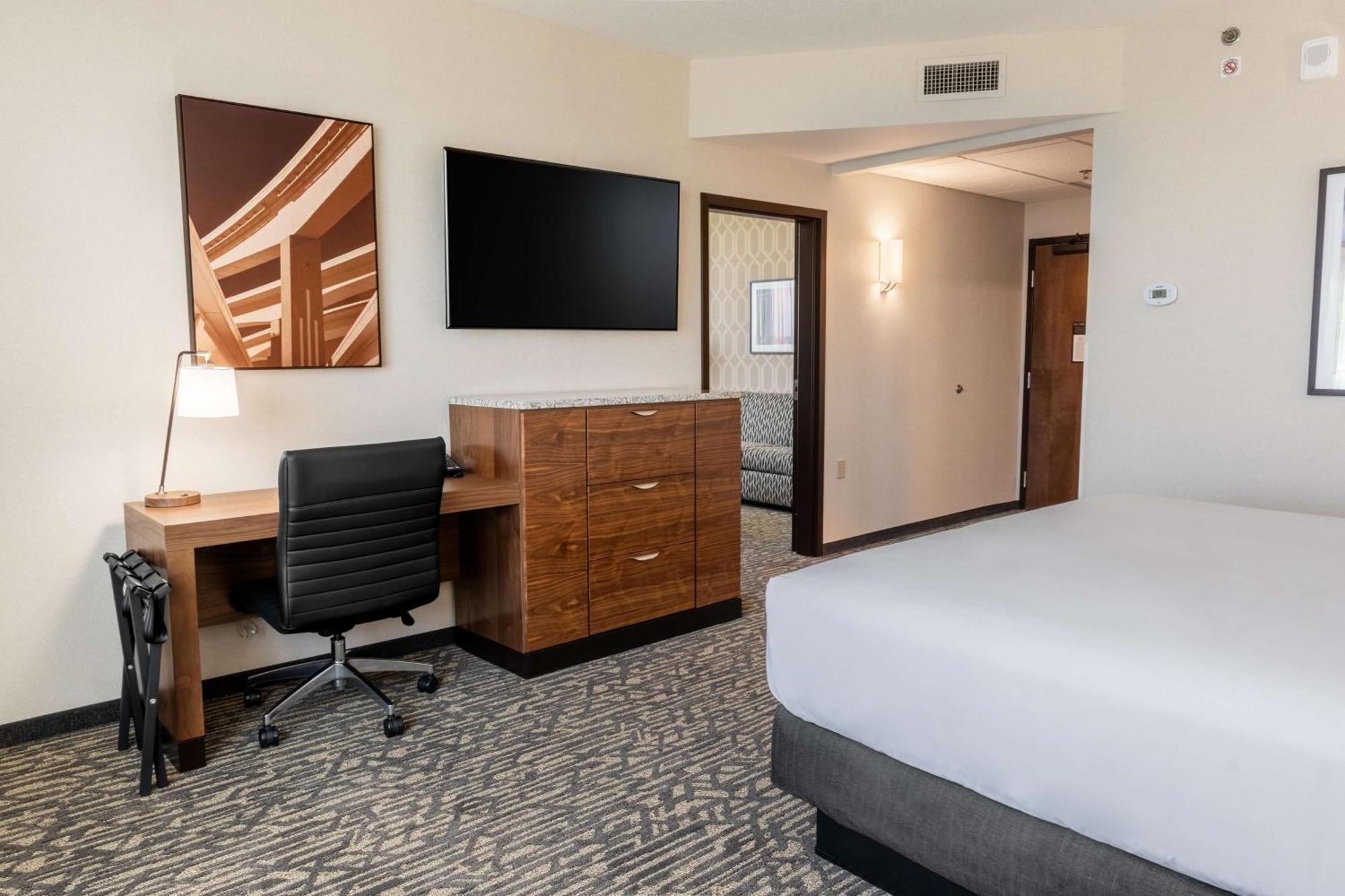 Hotel Drury Plaza Dallas Arlington