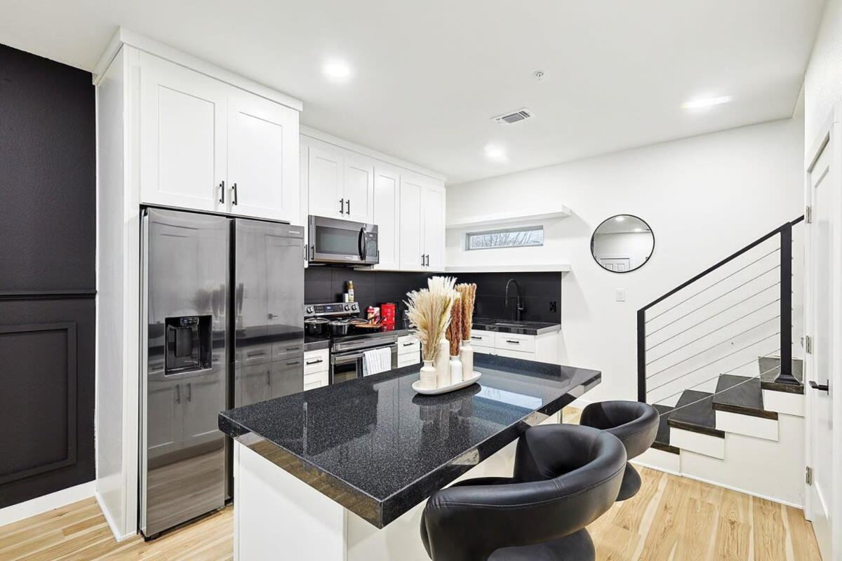 New 2b Townhome Near At&t Global Life 6flag Apartment *
