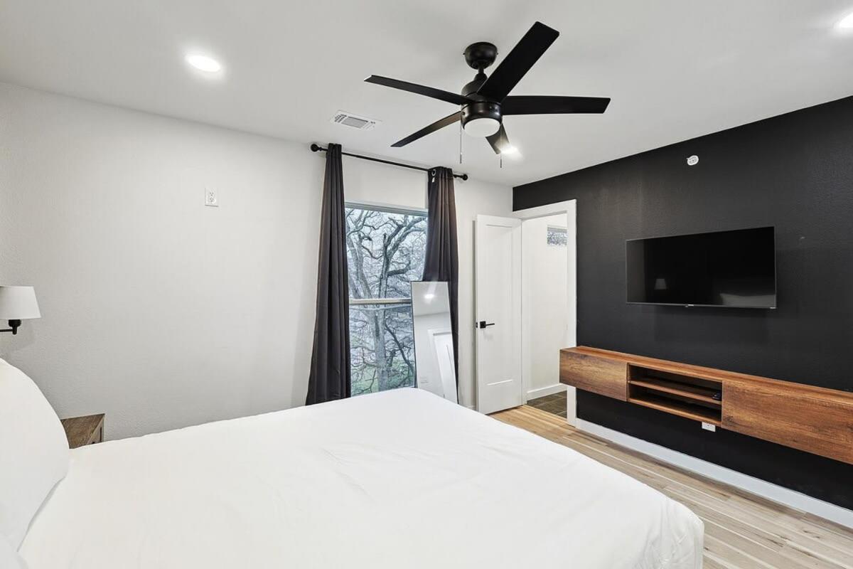 New 2b Townhome Near At&t Global Life 6flag Apartment Arlington