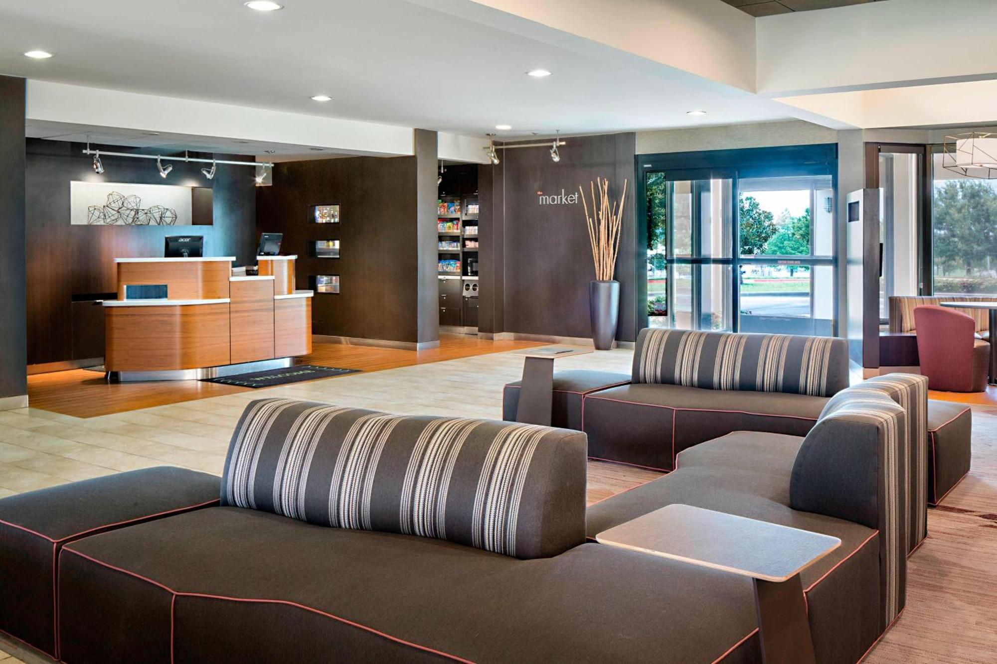 Courtyard By Marriott Dallas Entertainment District Arlington