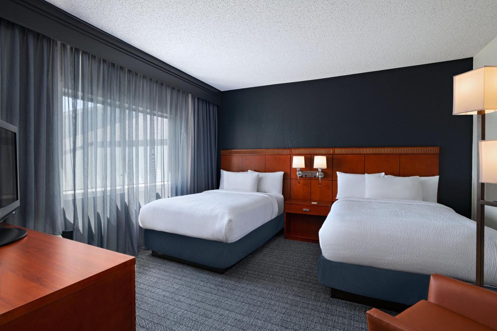 Courtyard By Marriott Dallas Entertainment District 3* Arlington