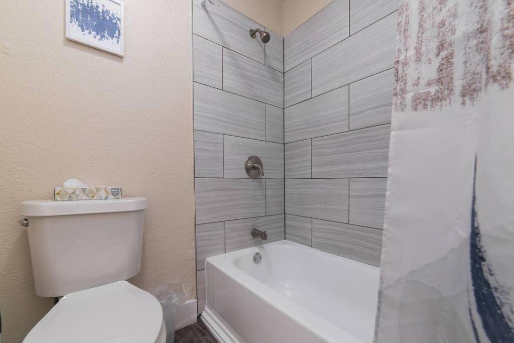 Walk To Att-free Parking-min To Attractions-modern * Arlington