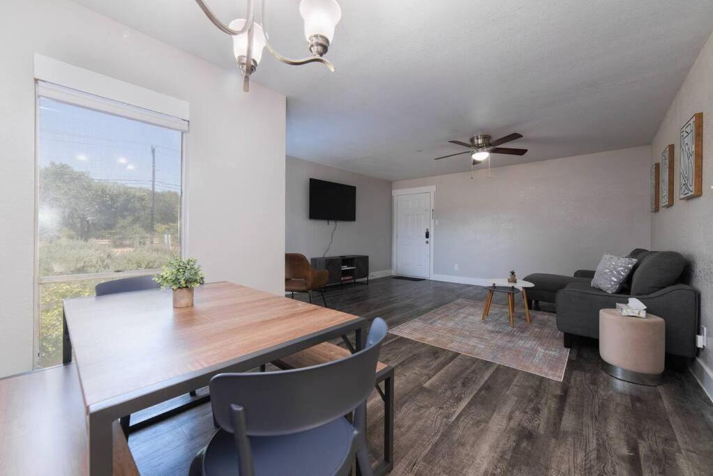 Walk To Att-glblife-free Parking-min To Attraction * Arlington