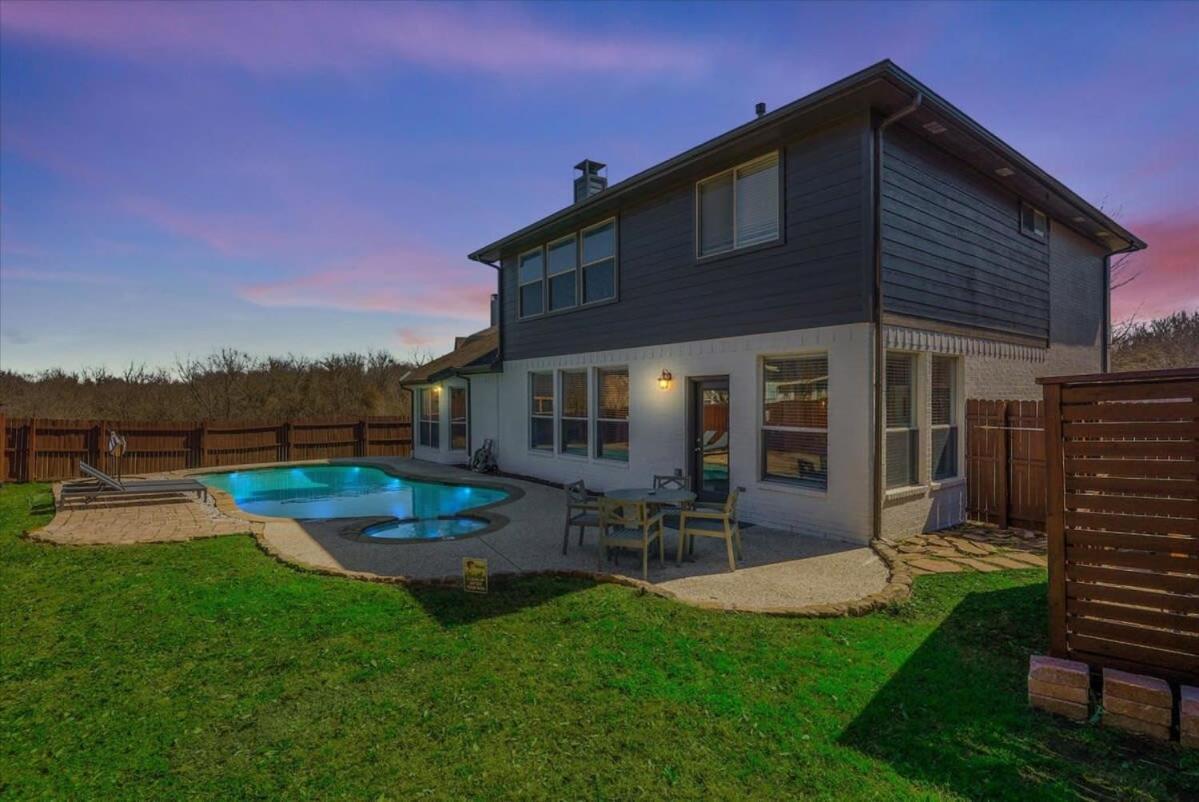 Pearl White Dream With Private Pool & Theatre