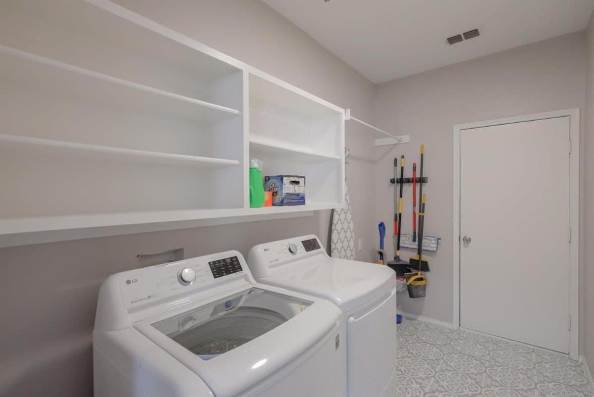 Holiday home Pearl White Dream With Private Pool & Theatre Arlington