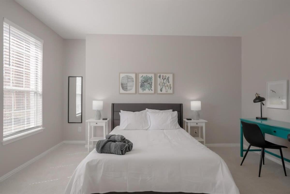 Pearl White Dream With Private Pool & Theatre
