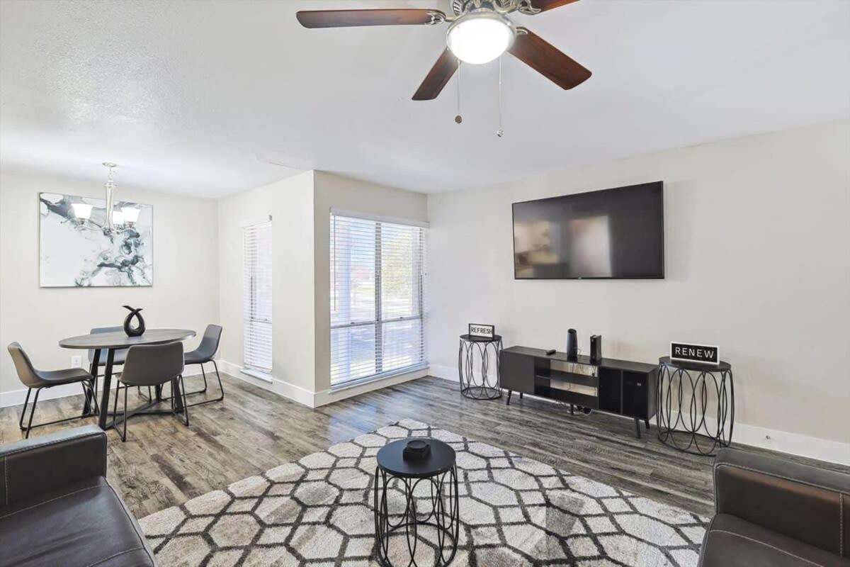Apartment 2br 2ba Oasis Near Cowboys Stadium & 6 Flags *