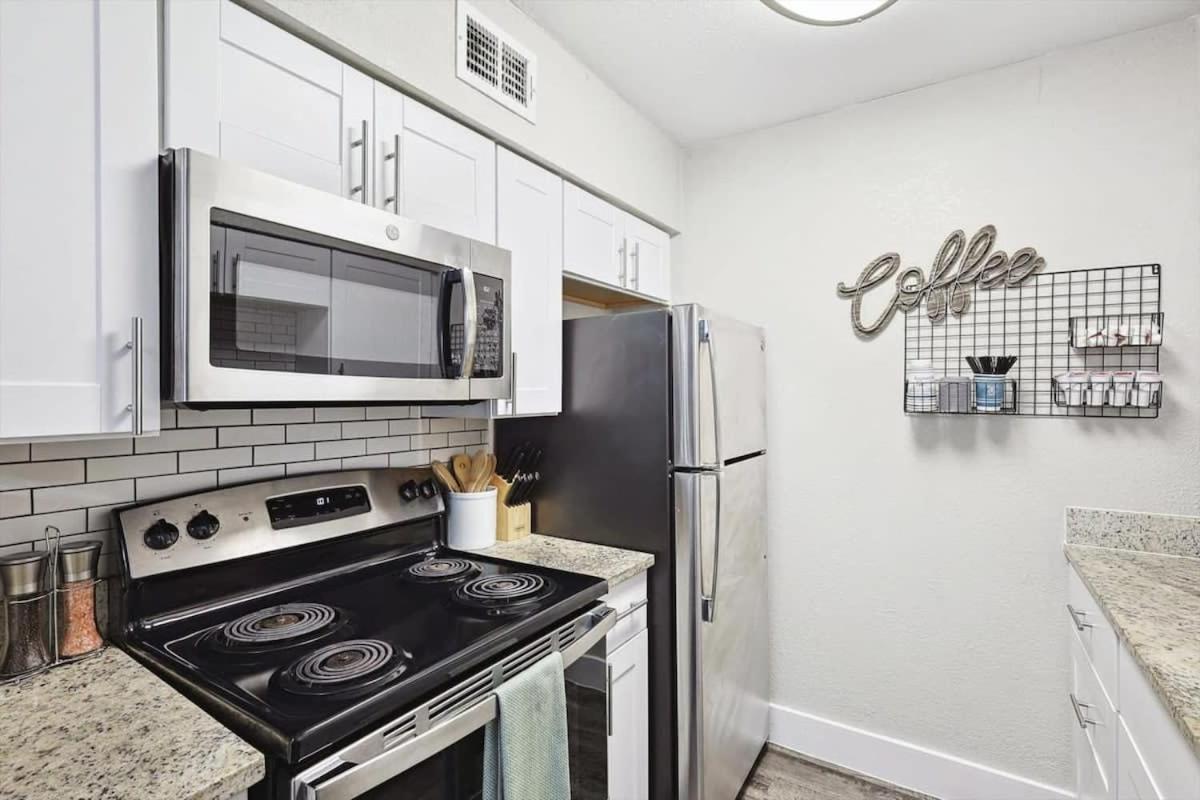 2br 2ba Oasis Near Cowboys Stadium & 6 Flags Apartment