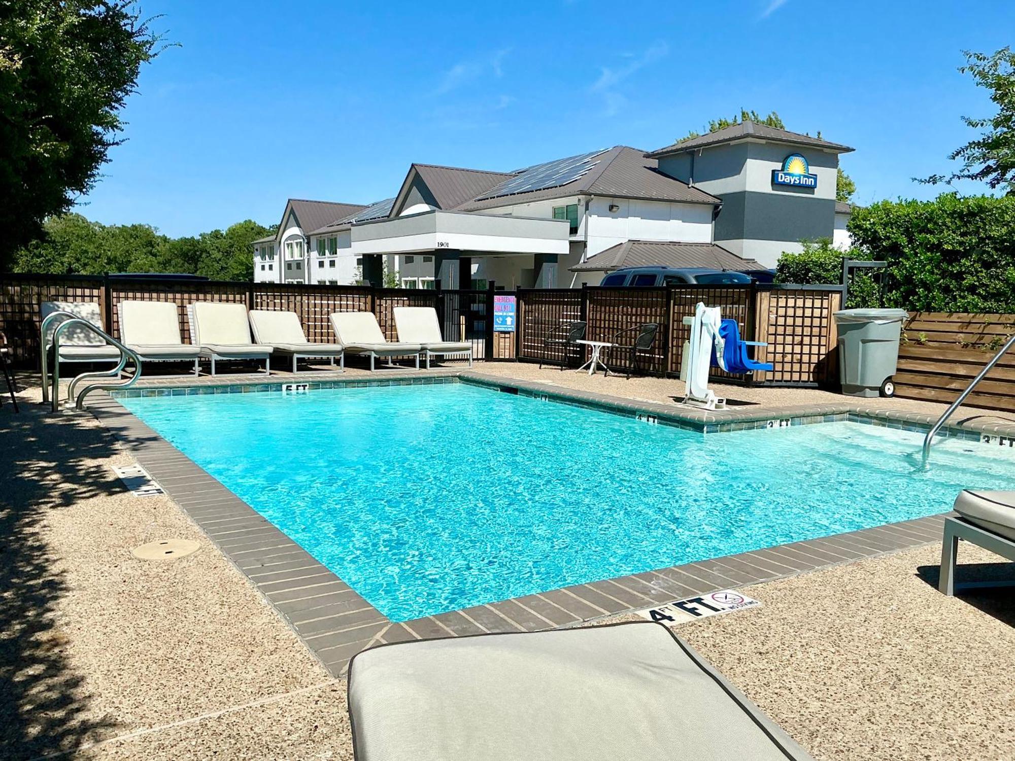 Days By Wyndham Arlington