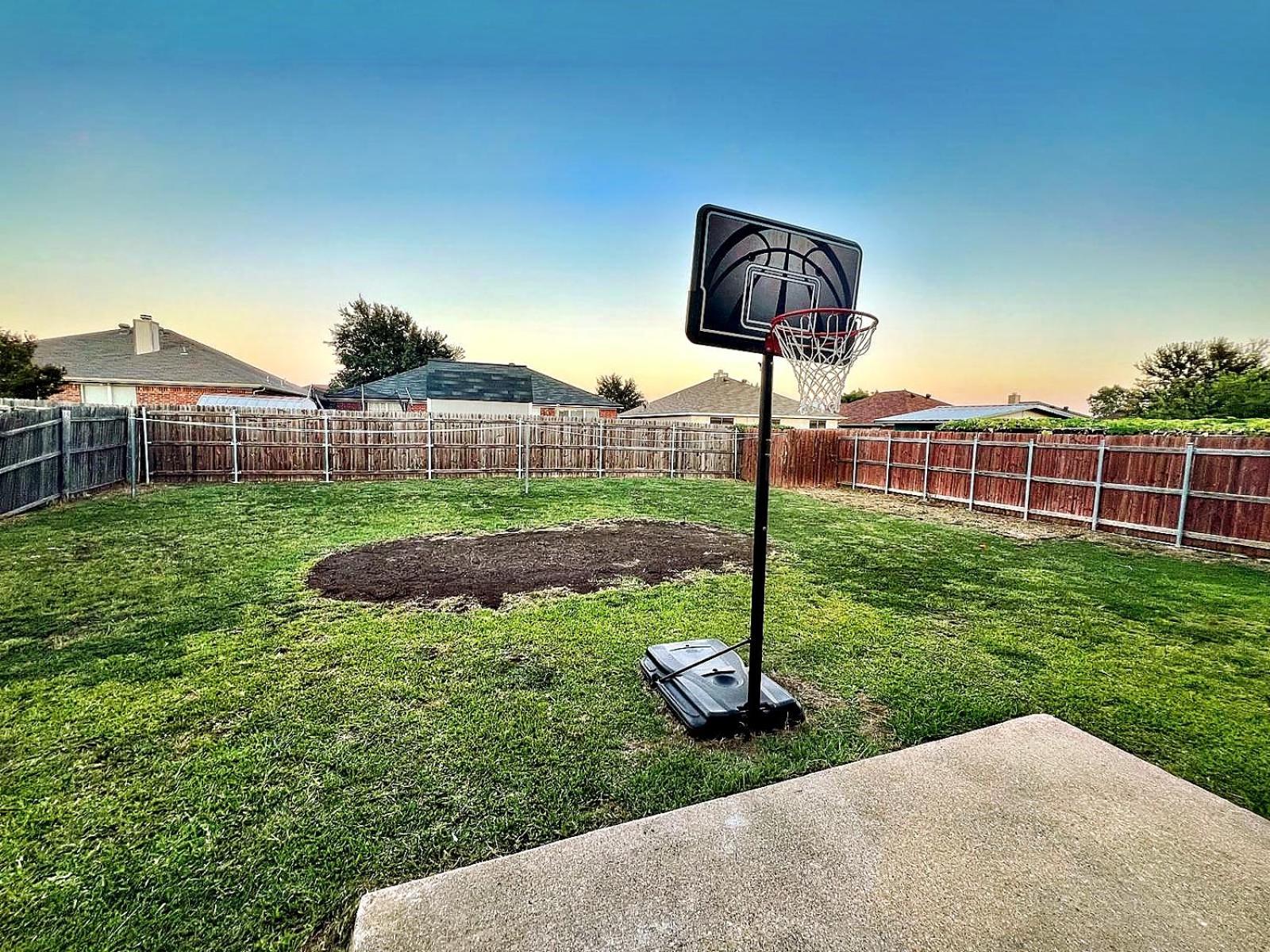 Spacious 4-bedroom House With Ac, Wi-fi Superb In The Heart Of Arlington, Tx! *
