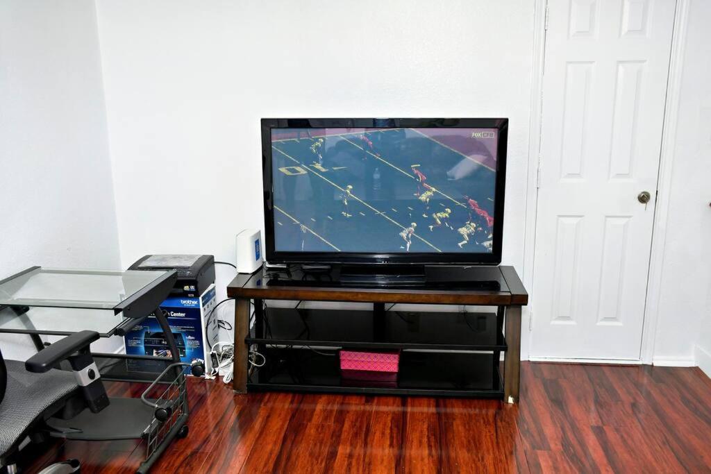 Spacious 4-bedroom House With Ac, Wi-fi Superb In The Heart Of Arlington, Tx! Arlington