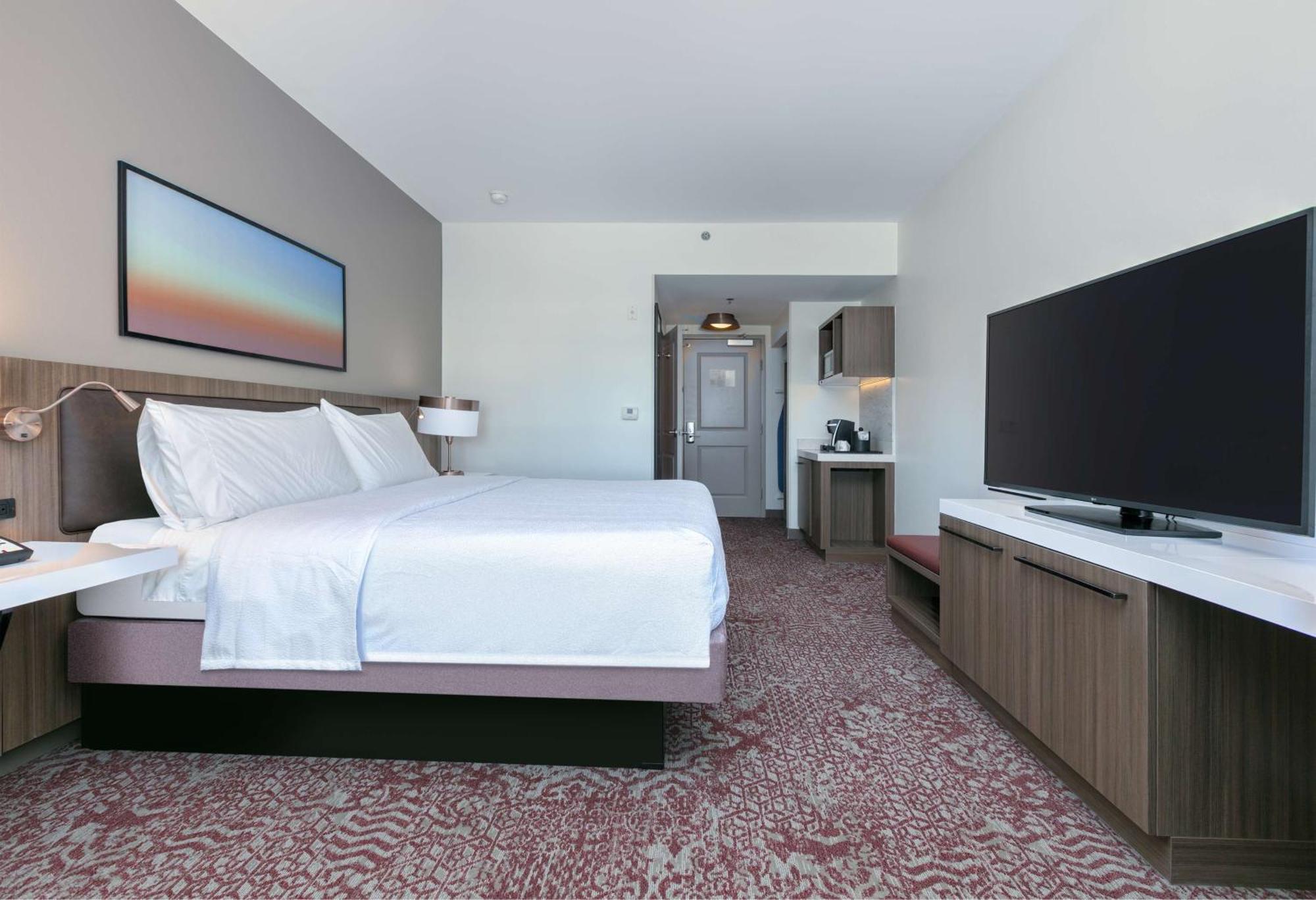Hilton Garden Dallas Hotel