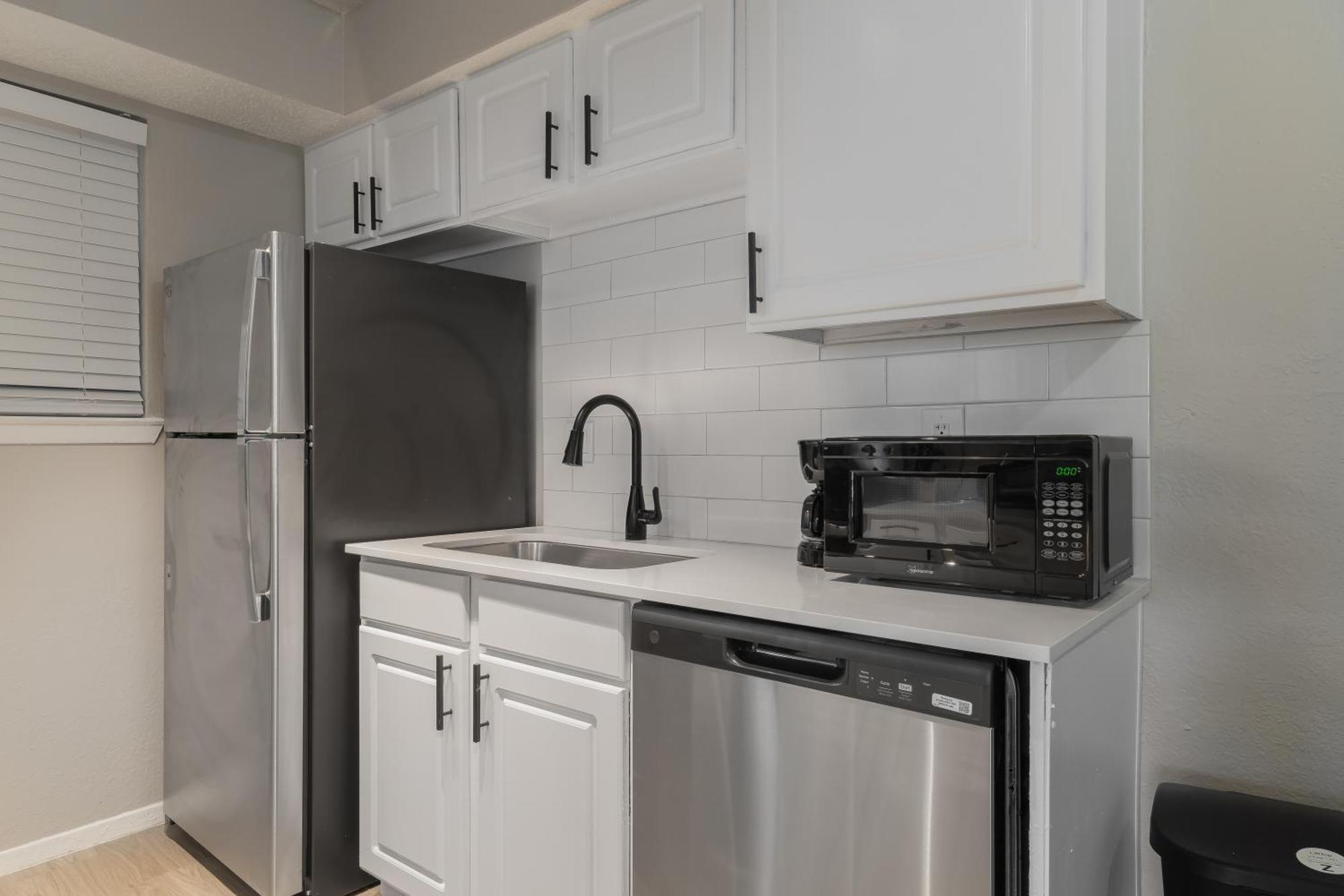 The Landry 257 Spacious And Cozy 1 Bedroom 1bth Apartment