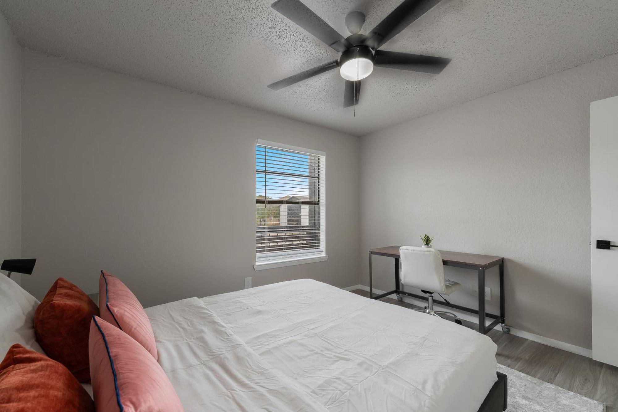 The Landry 257 Spacious And Cozy 1 Bedroom 1bth *