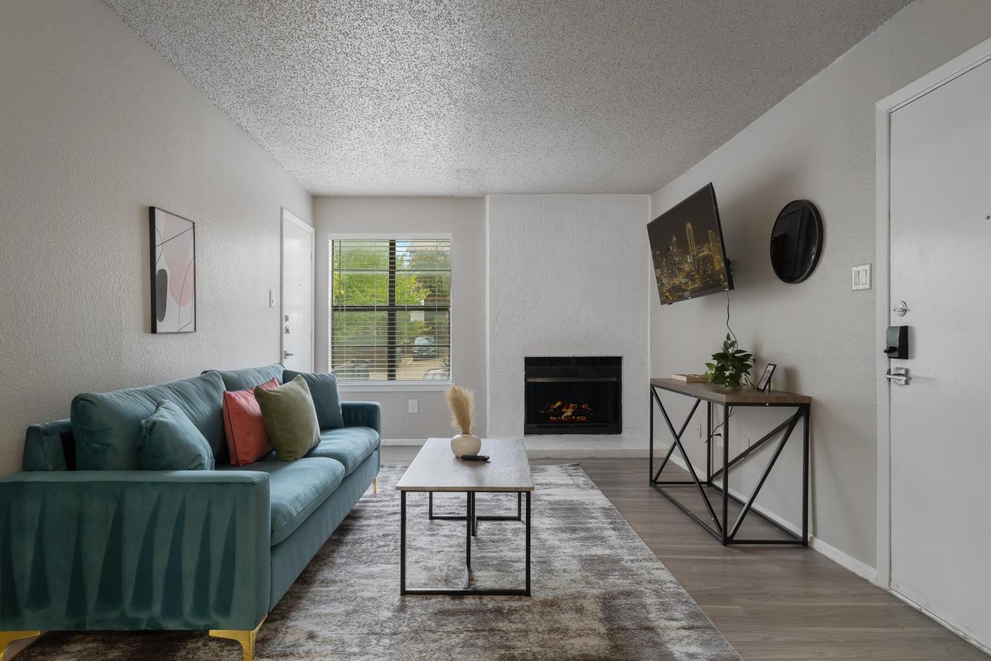 The Landry 163 Spacious And Cozy 1 Bedroom 1bth *